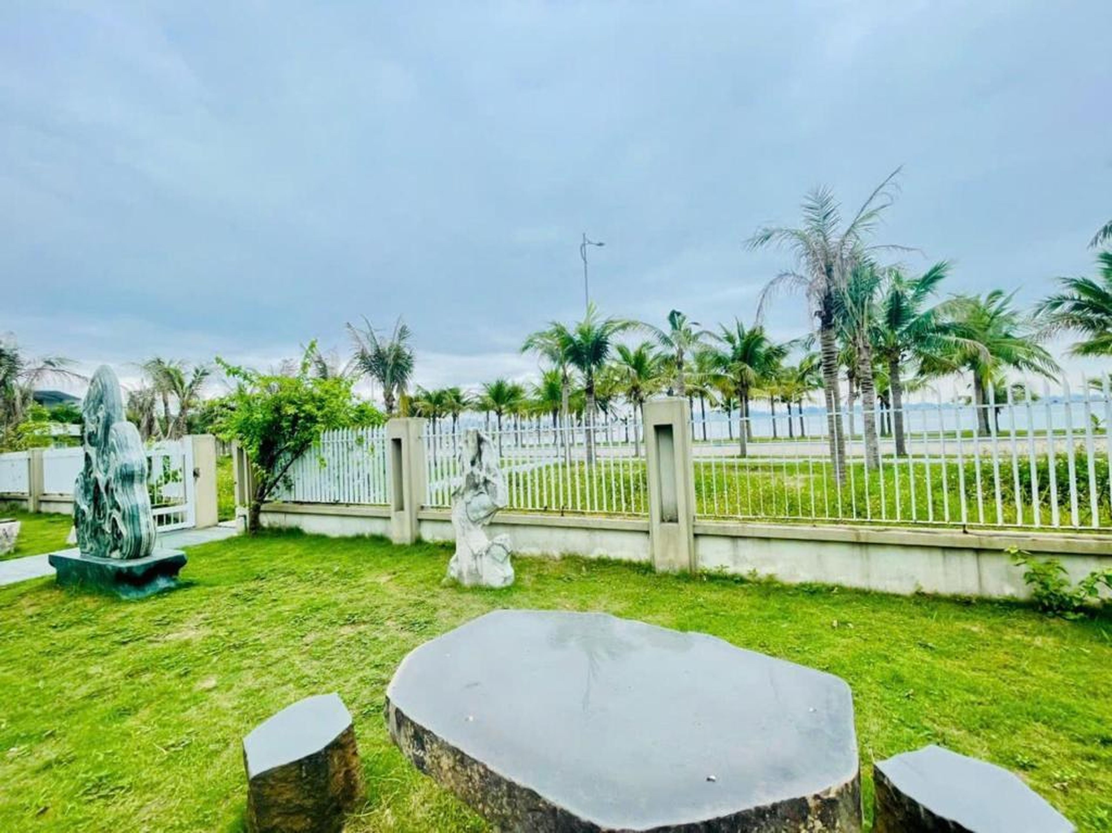 Chuỗi villa mặt biển Tuần Châu - Hạ Long 9 ngủ siêu rộng - sát biển - bể bơi - nướng BBQ - Hình 20