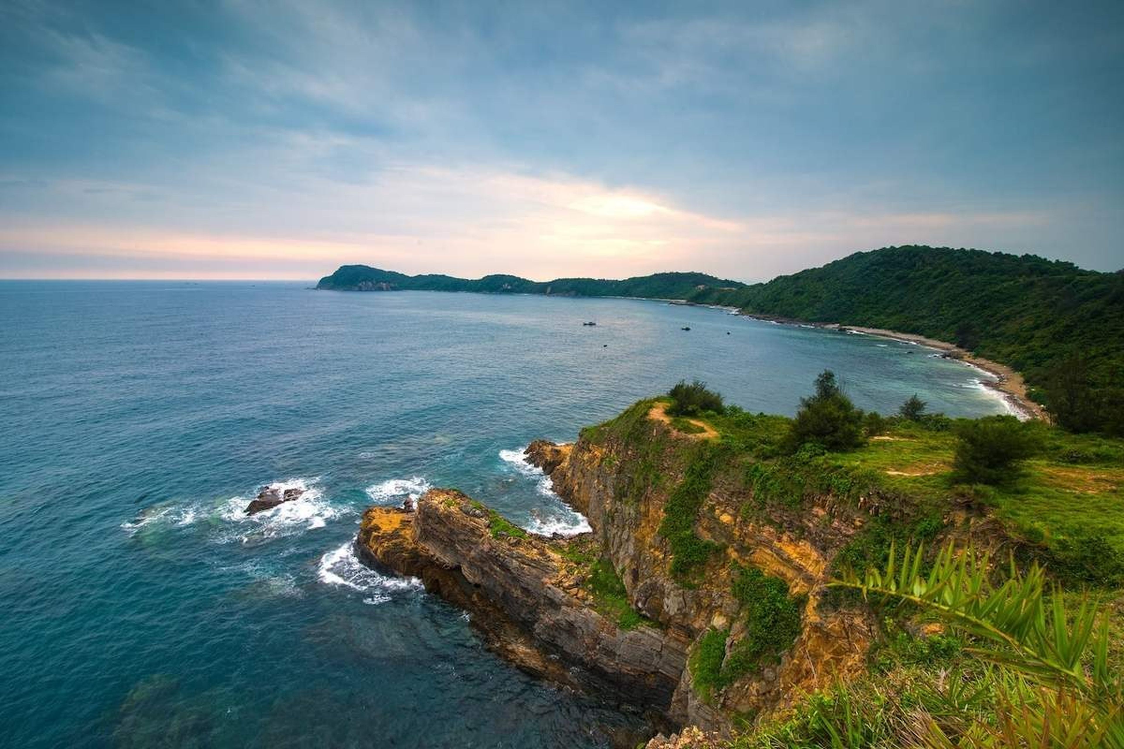 Discover Cô Tô Island, a Captivating Blue-Sea Destination - Hình 9