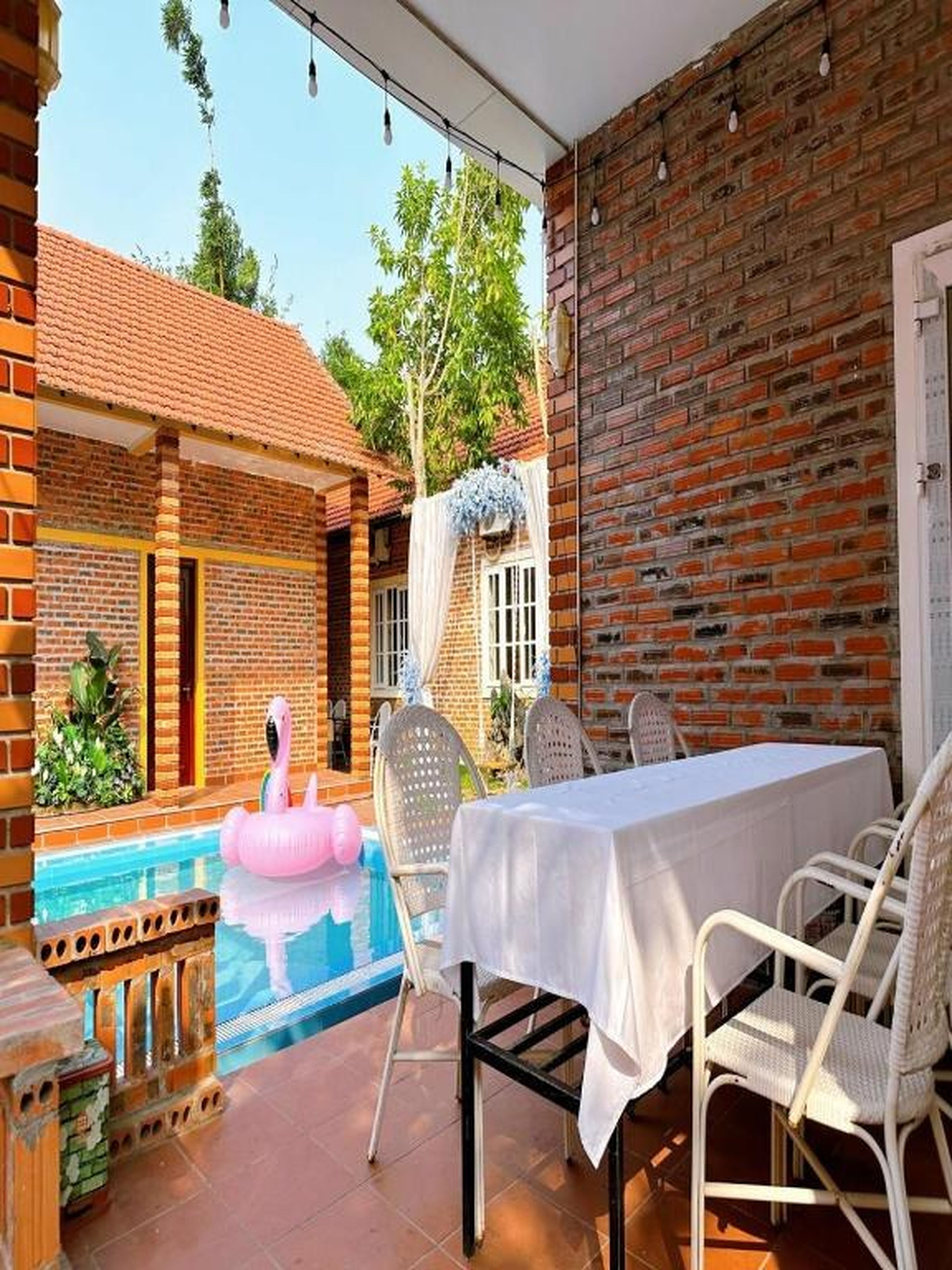 Chuỗi Homestay 8 ngủ bể bơi riêng - gần biển tại Tuần Châu - Hình 7