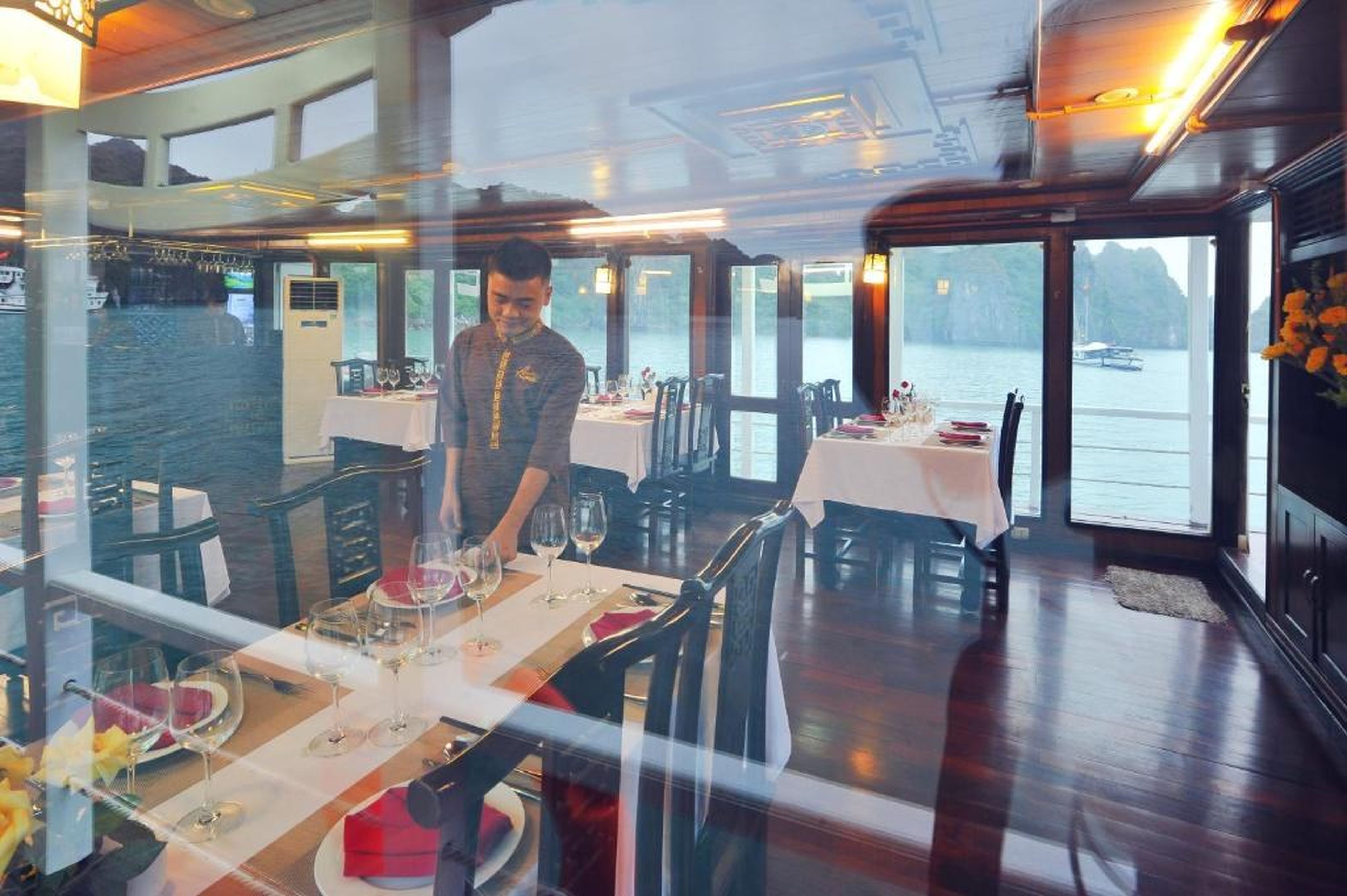 Renea Cruises Halong - Hình 18