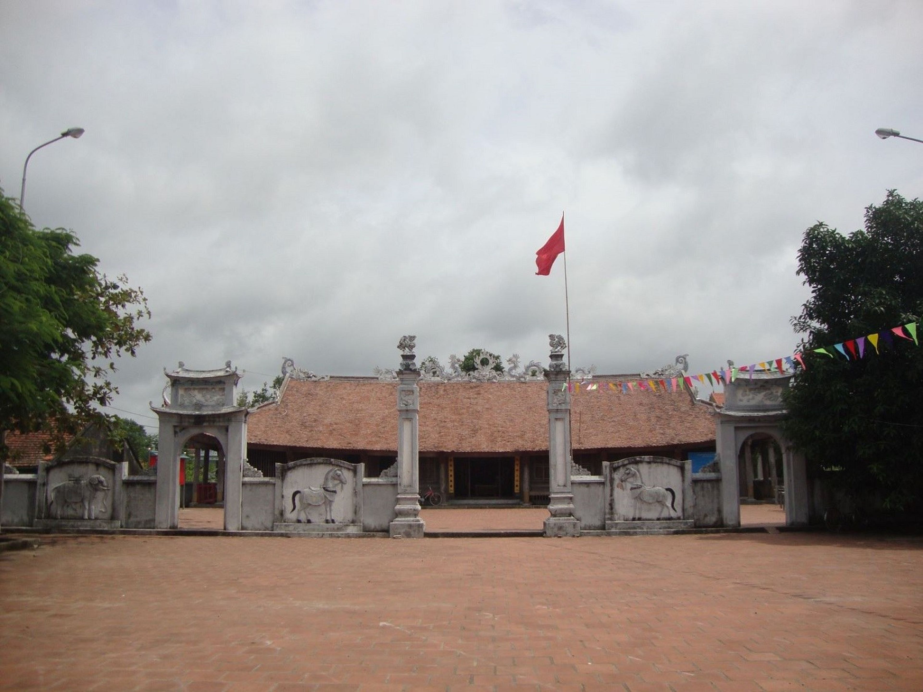 Vẻ đẹp độc đáo trong những đường nét kiến trúc tại Đình Trà Cổ – Móng Cái - Hình 4