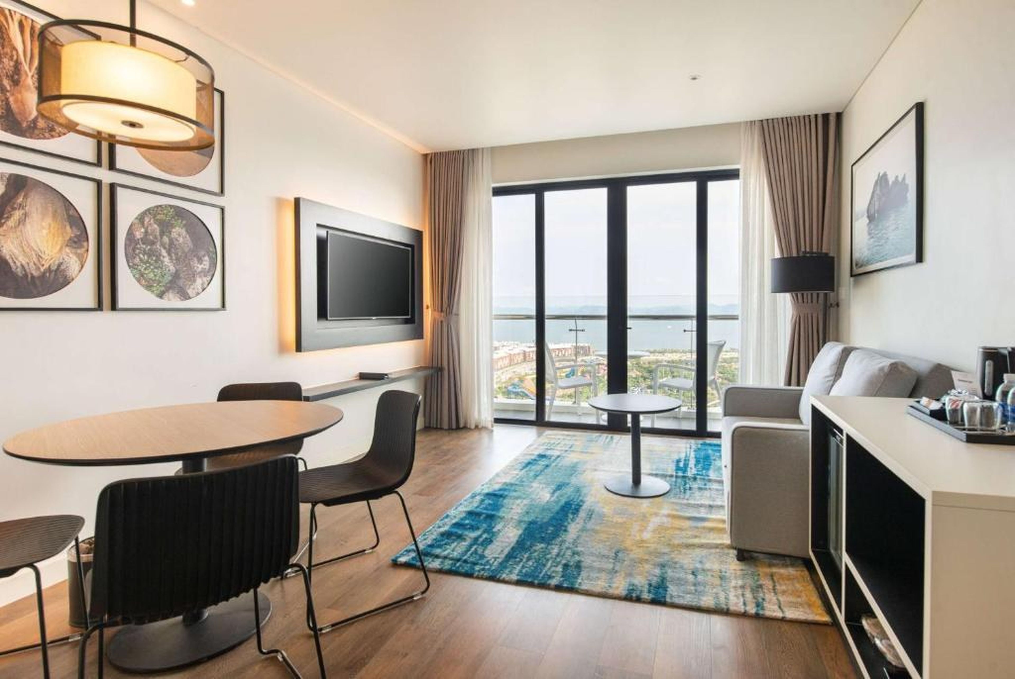 Hotel Soleil Ha Long, Trademark Collection by Wyndham - Hình 12