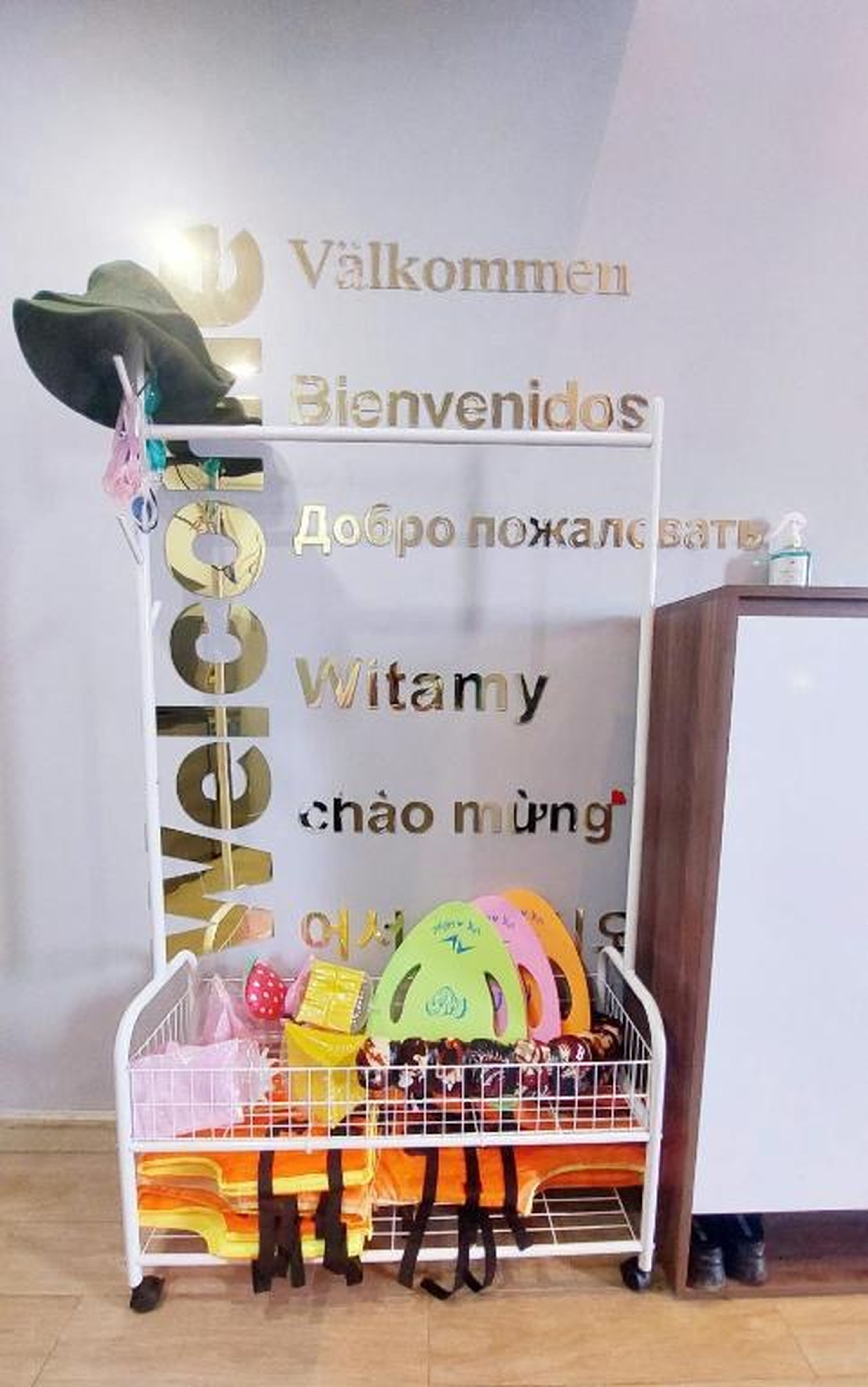 Sweet Home - Homestay apartment system at Citadines Marina Ha Long building - Hình 43