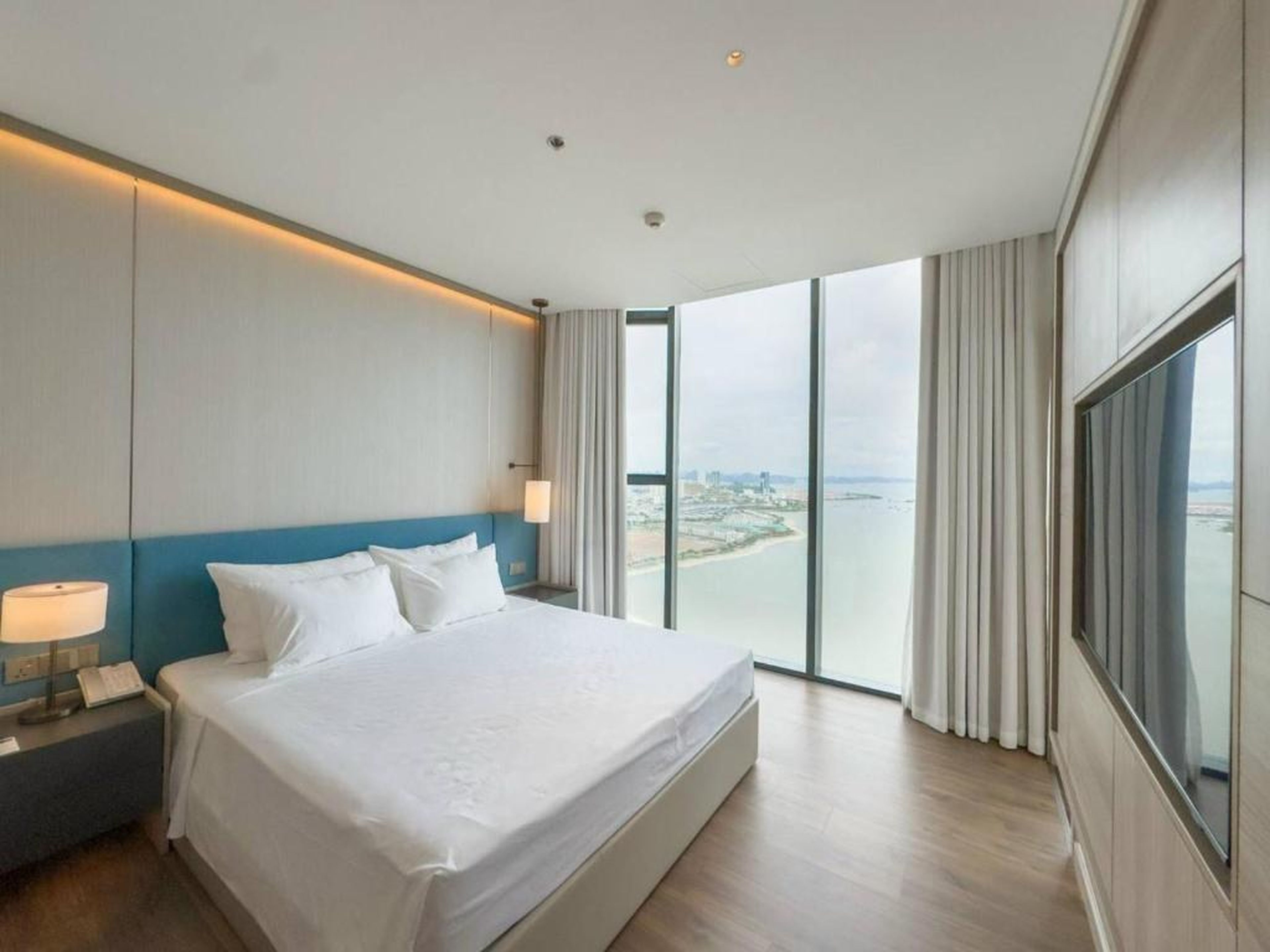 HB Serviced Apartment - Alacarte Hạ Long - Hình 13