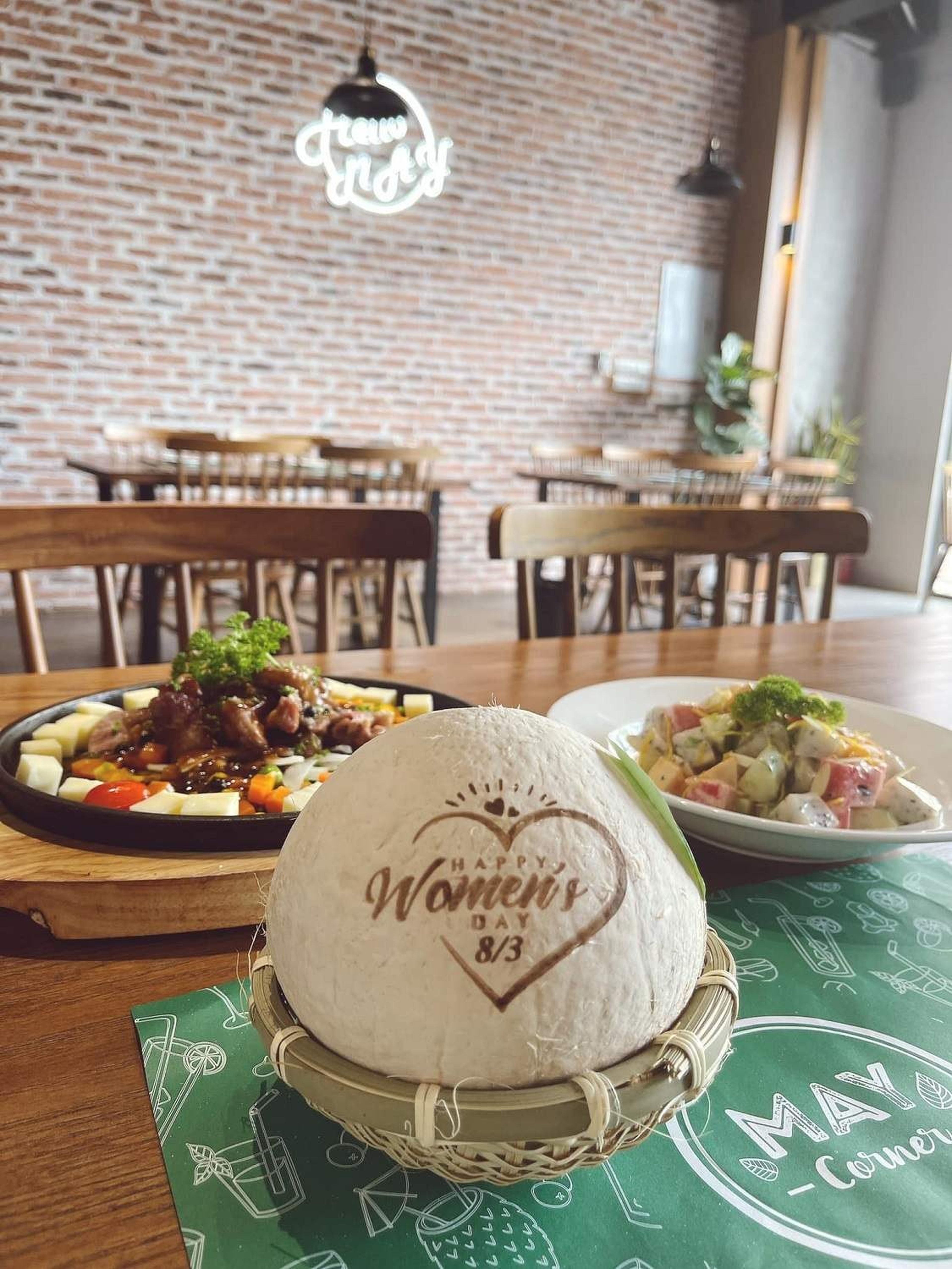 Nhà hàng May Corner Hạ Long - Thiên đường ẩm thực vạn người mê - Hình 22