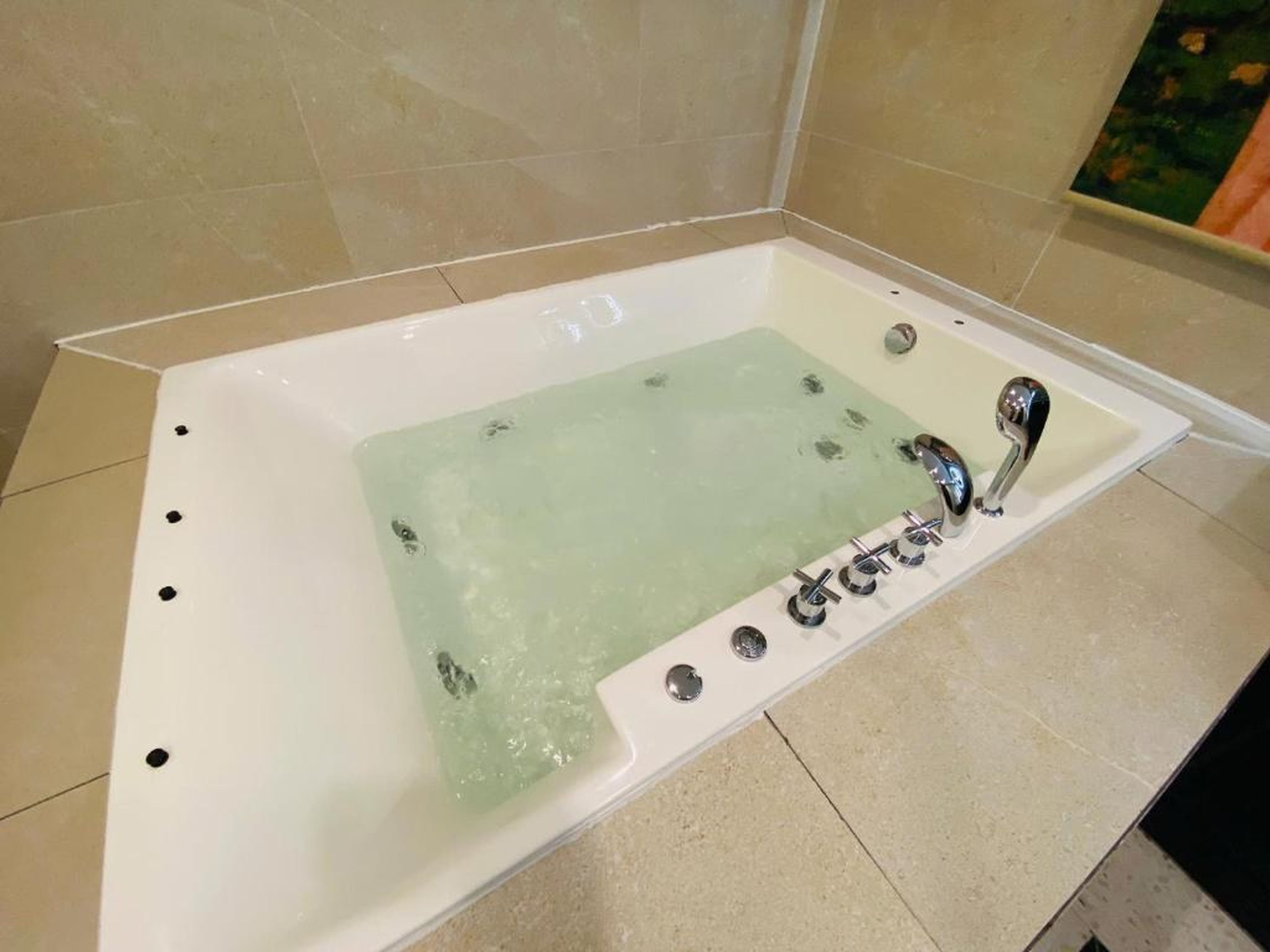 The Bamboo Palace Hotel & Residences - Hình 26