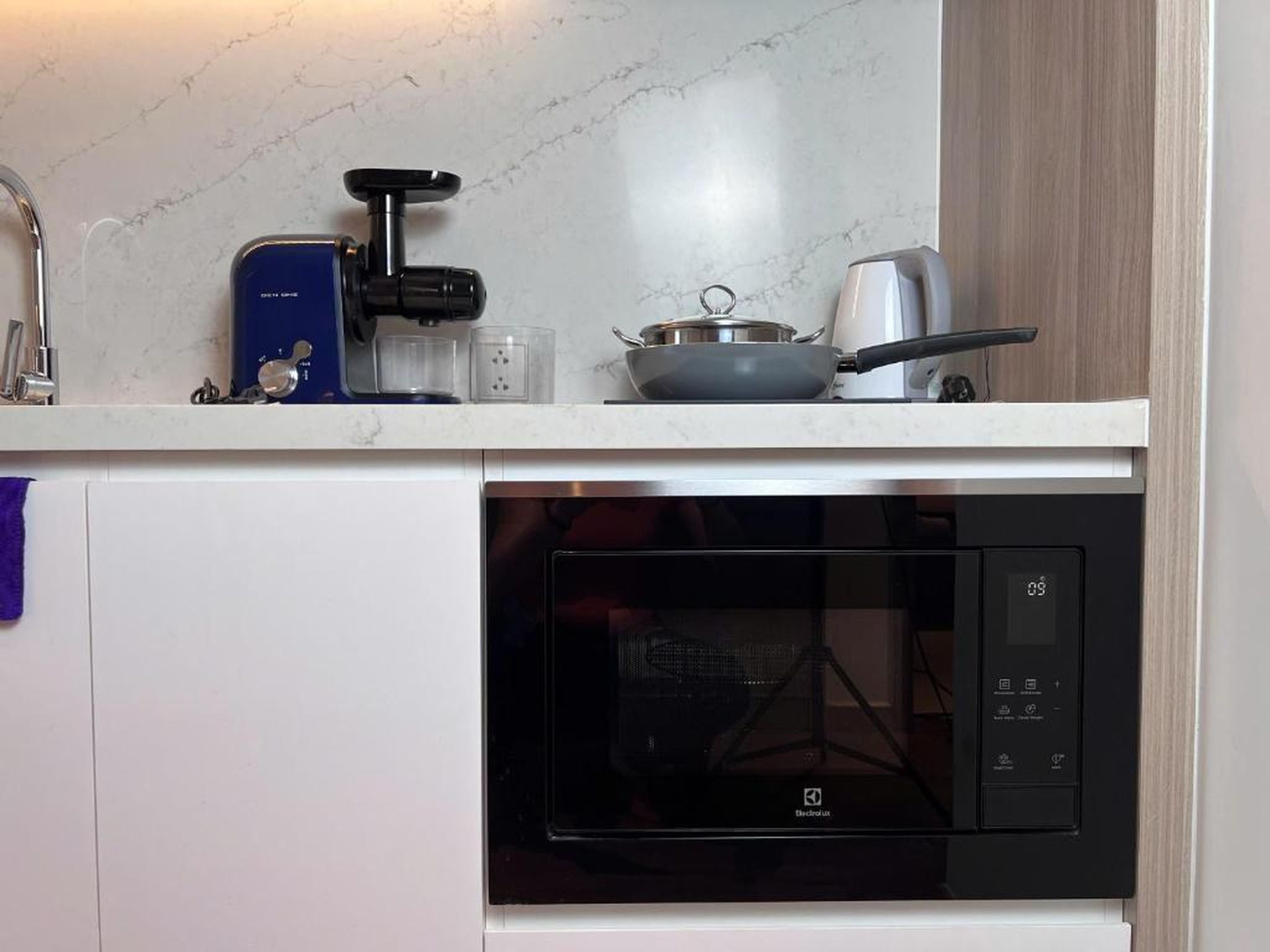 A La Carte Ha Long Apartments by Kevin & Anna - Hình 46