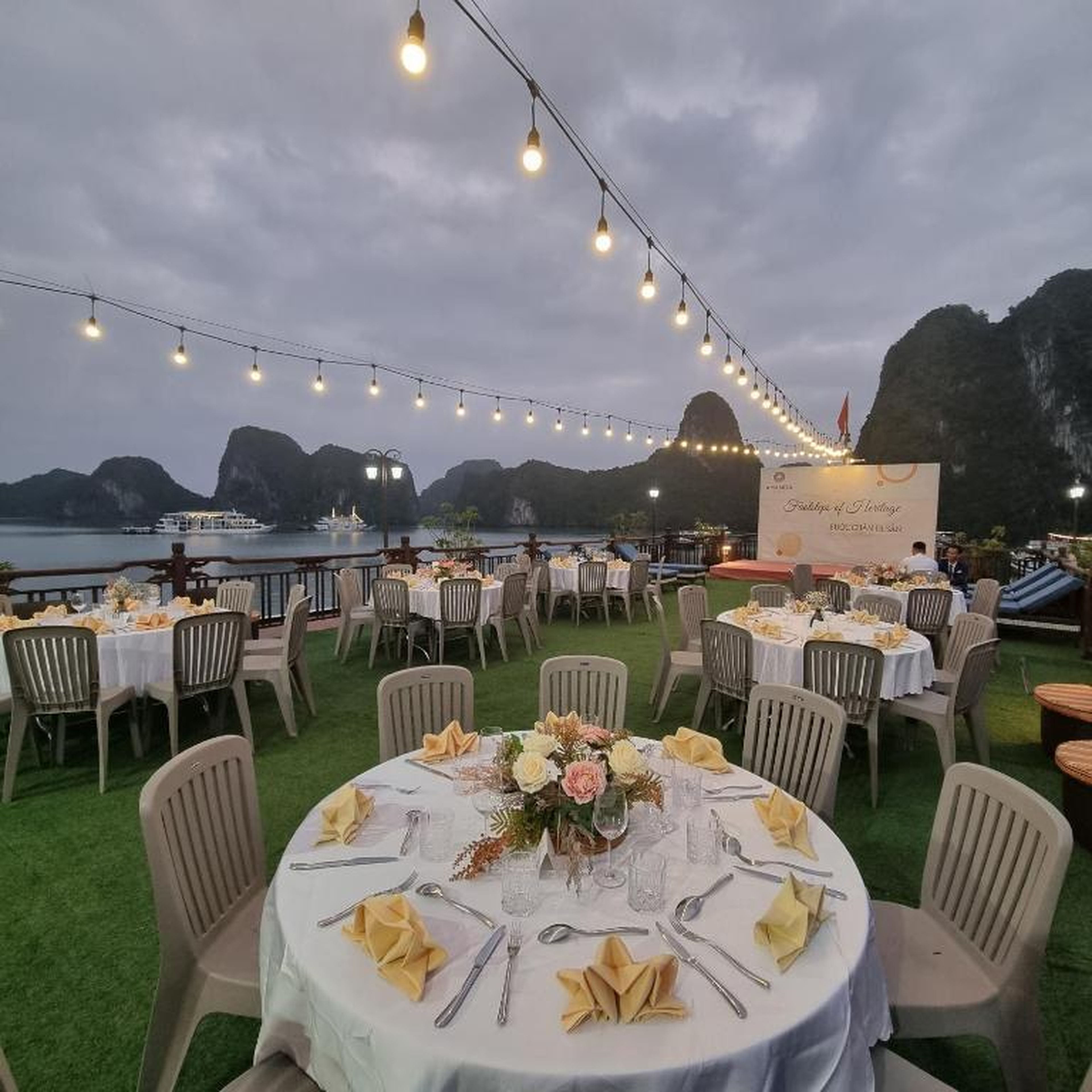 Amanda cruise 5 star ha long bay - Hình 18