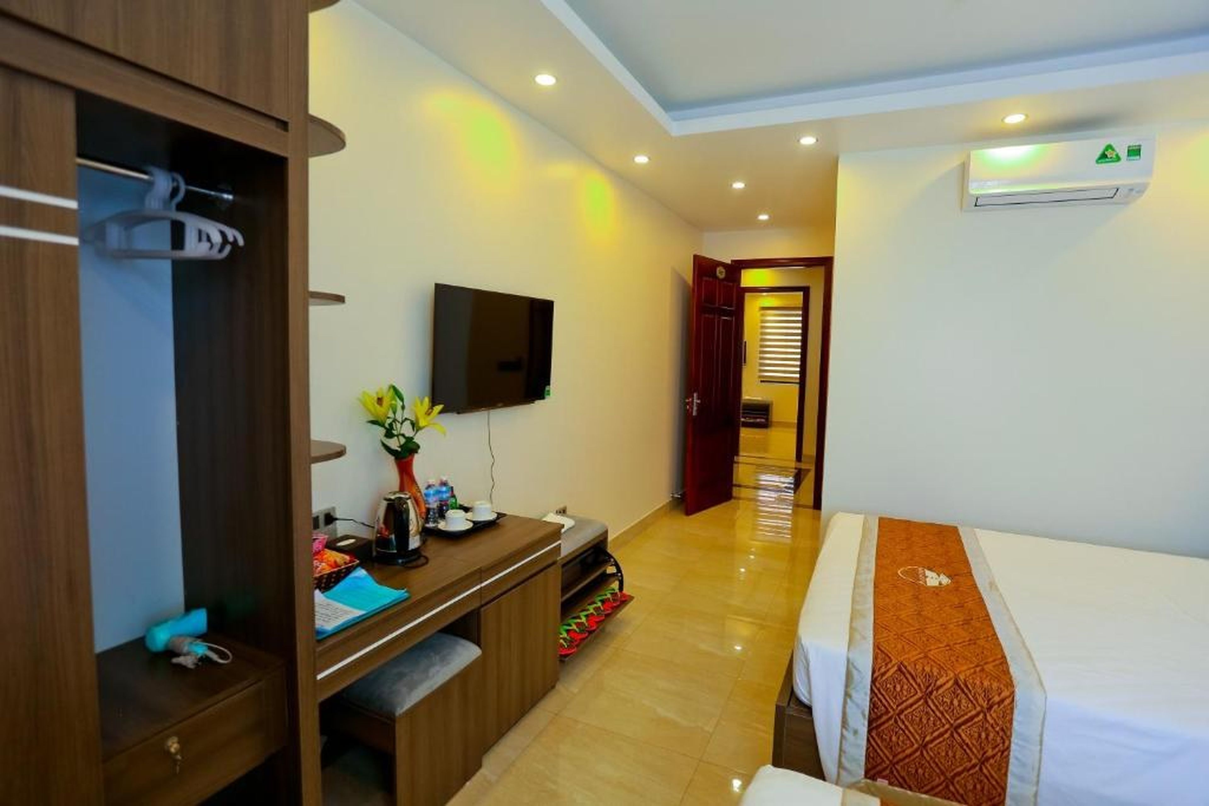 MANAROLA Hotel Bãi Cháy - Hình 12