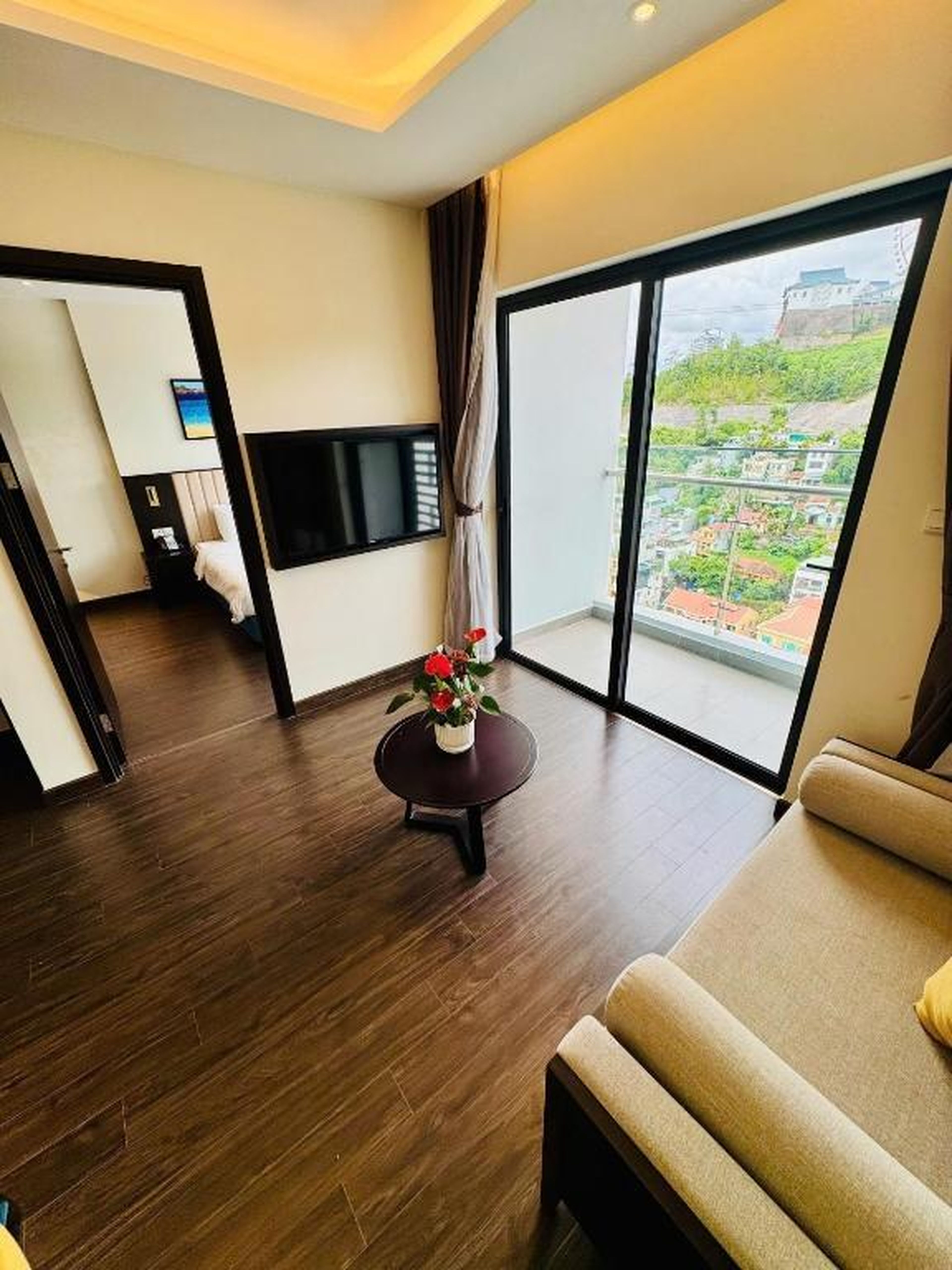 NEGIN SAPPHIRE HA LONG Hotel & Residence - Hình 16