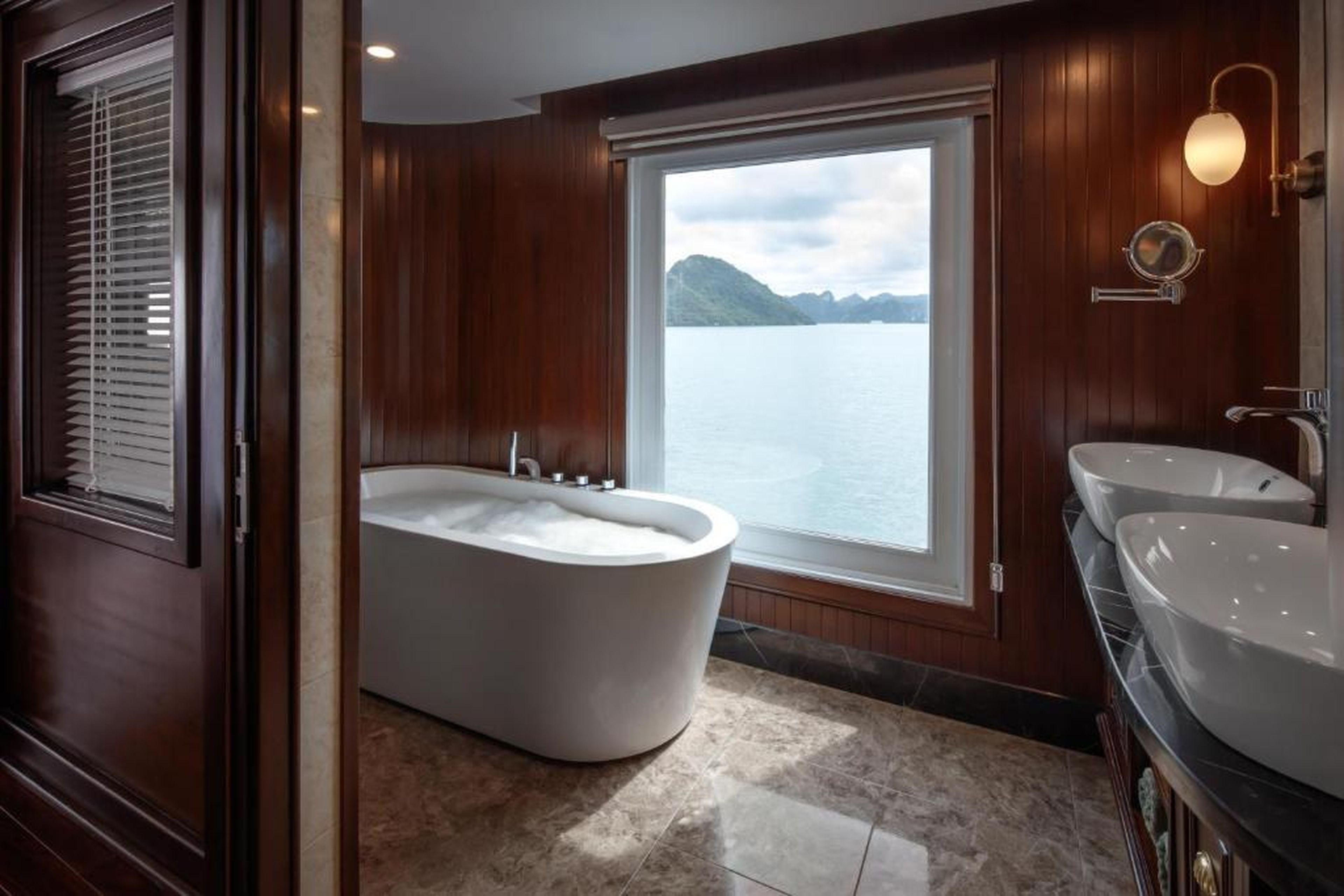 Paradise Elegance Cruise Halong - Hình 24