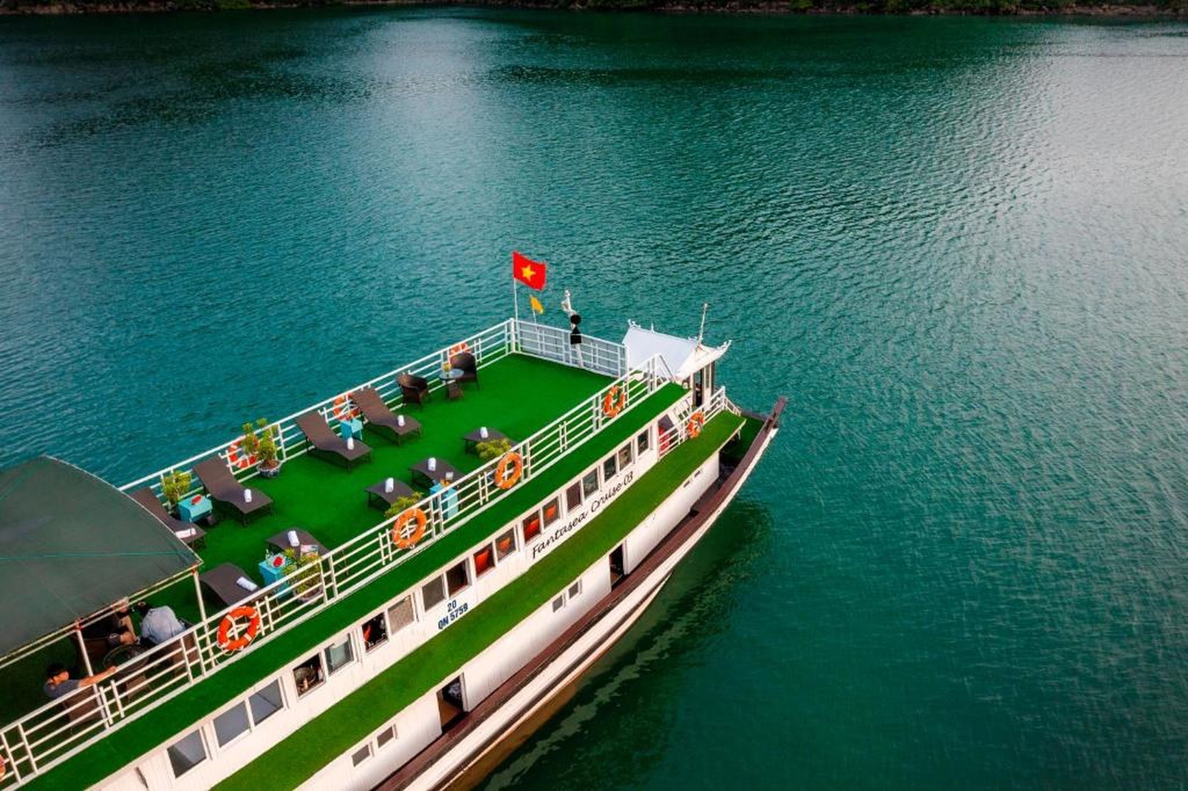 Halong Fantasea Cruise - Hình 3
