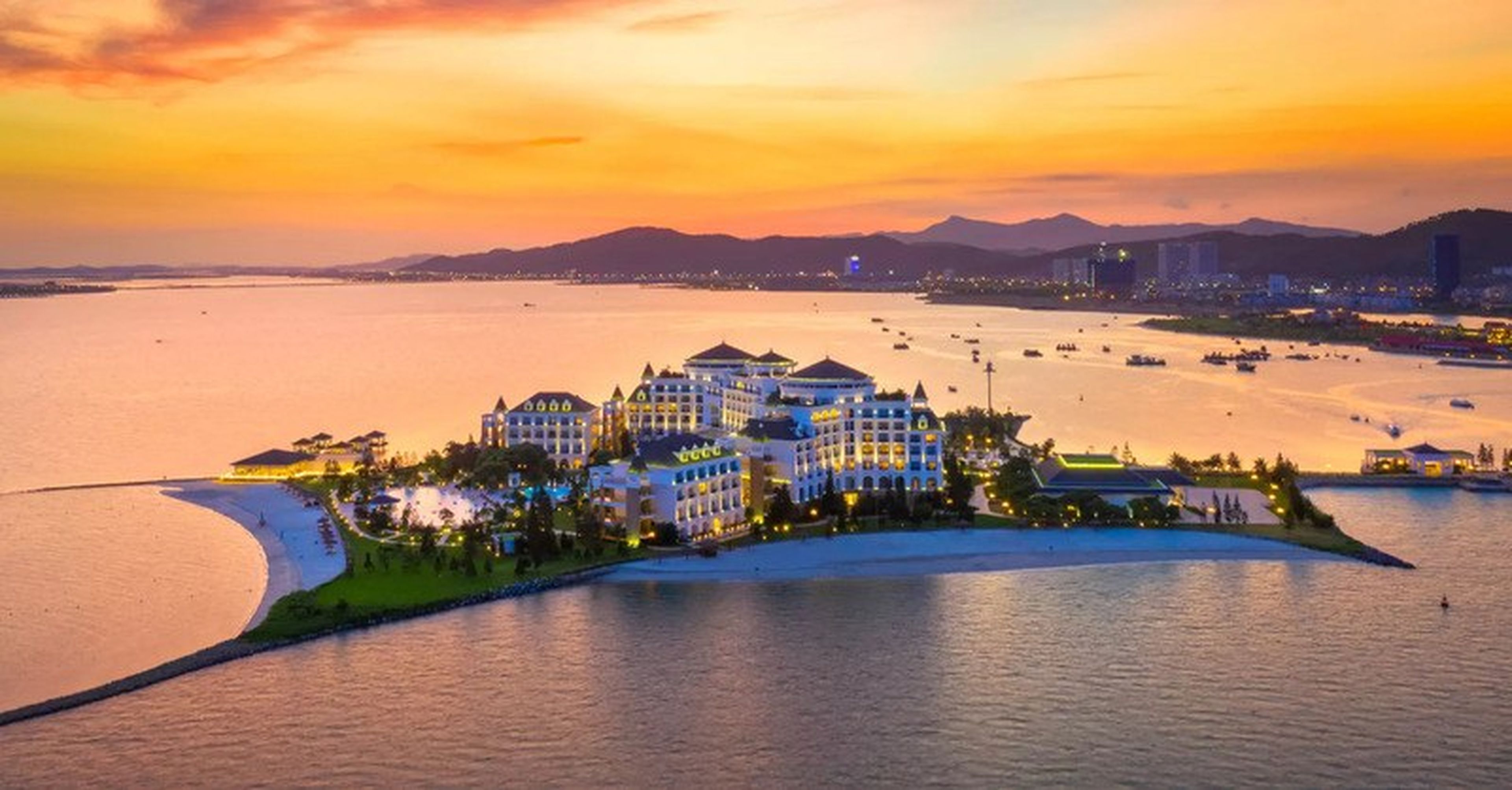 Đảo Thẻ Vàng Quảng Ninh một viên ngọc giữa Bái Tử Long - Hình 4