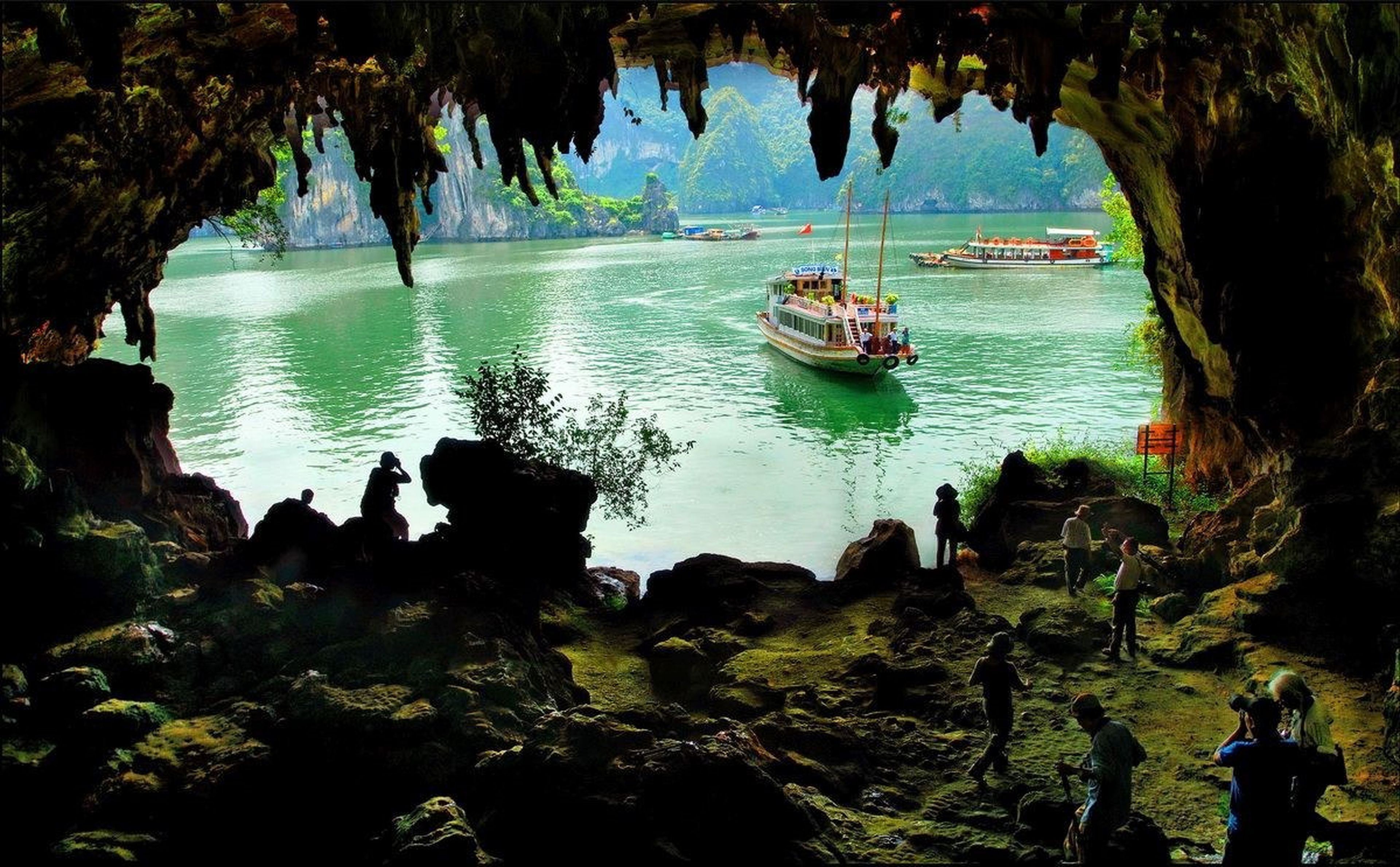 Lưu ngay kinh nghiệm tham quan các hang ở Hạ Long chi tiết nhất - Hình 8