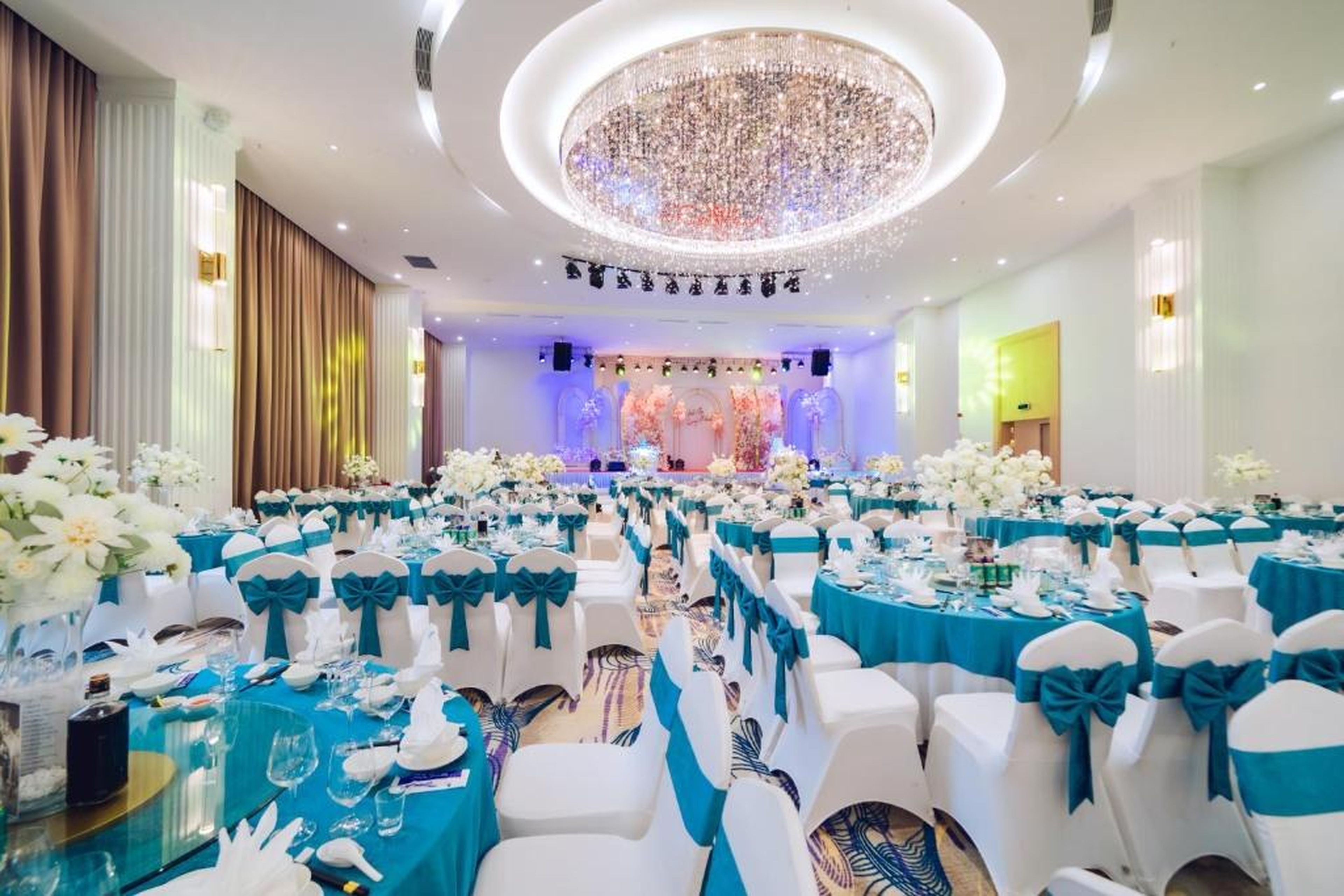 Paddington Hotel Halong Bayview - Hình 25