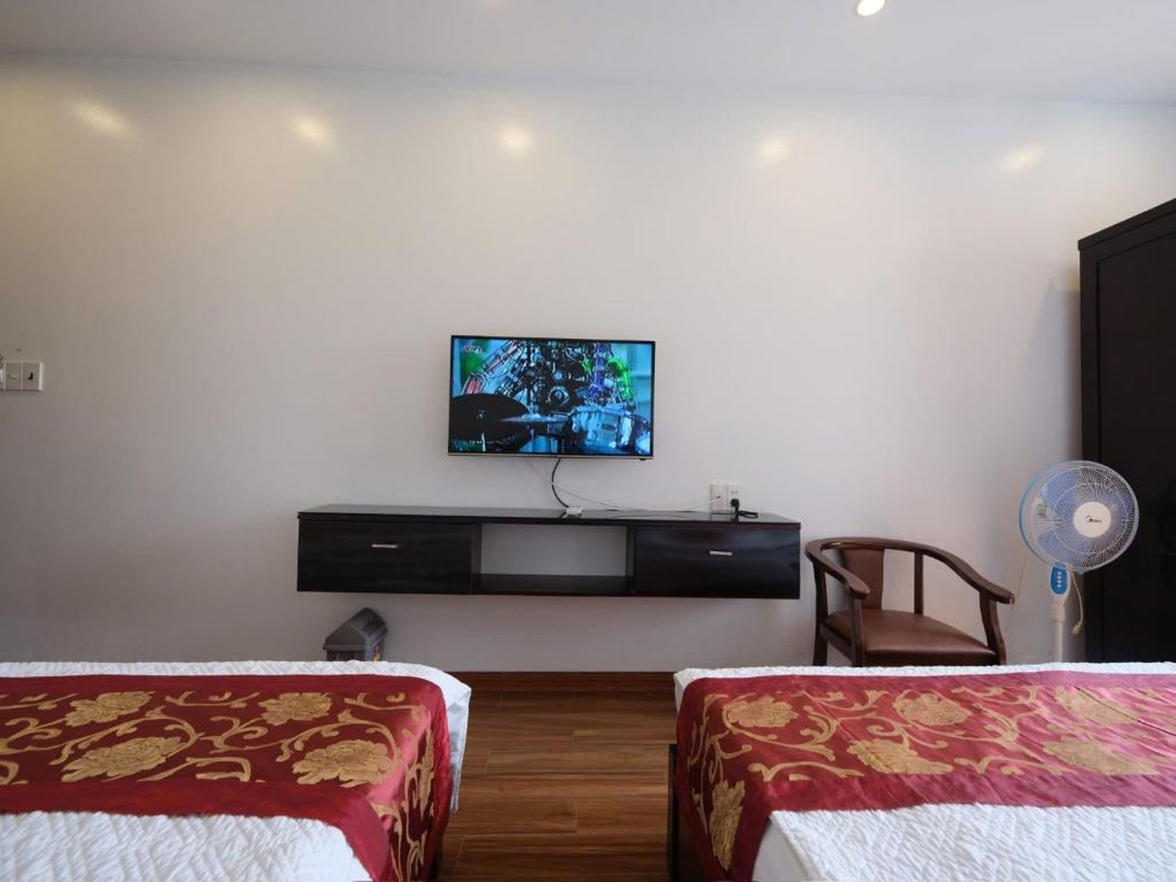 A12 Hotel - Hình 18