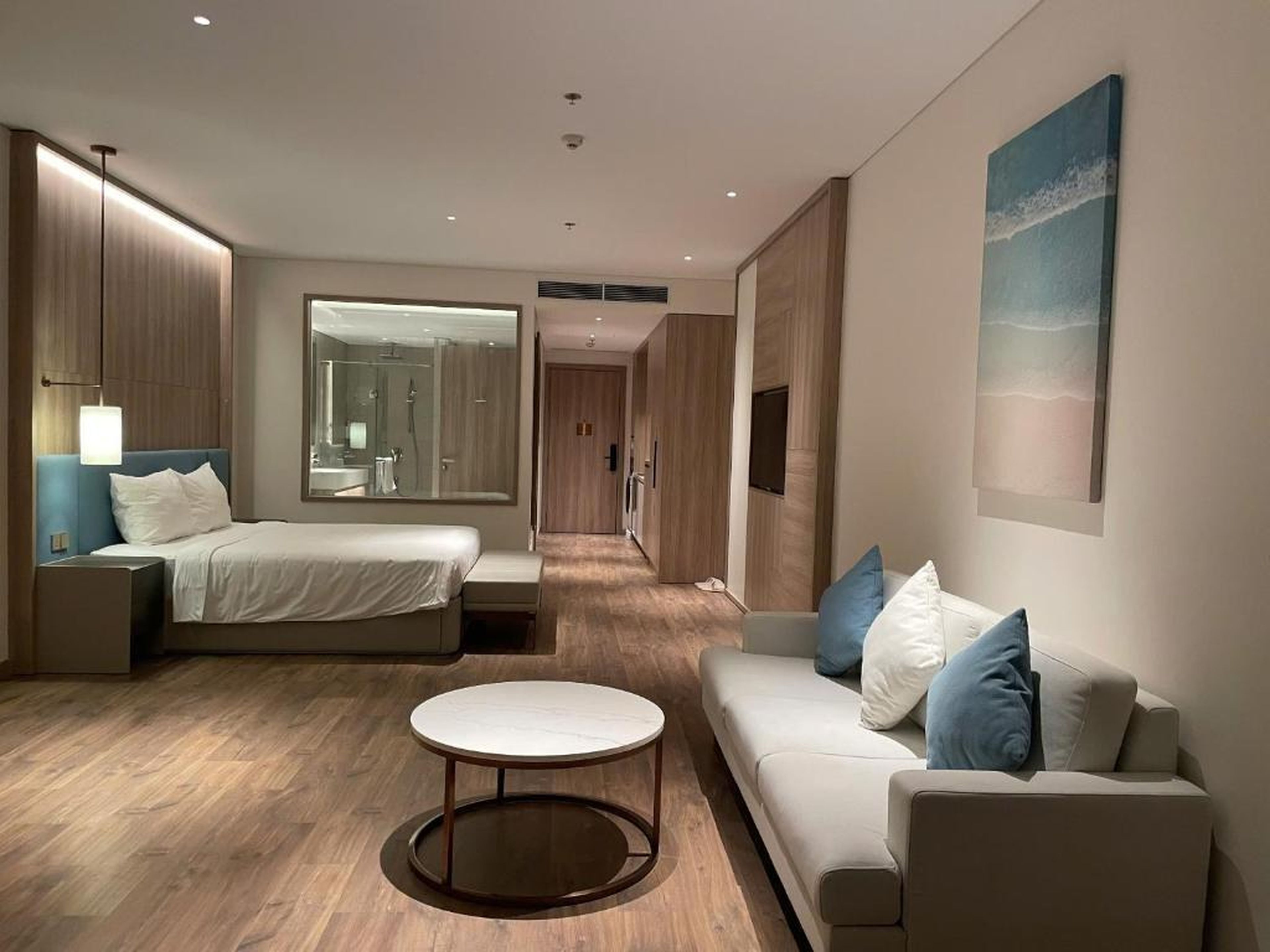 A La Carte Ha Long Bay Seaside Apartments - Hình 25