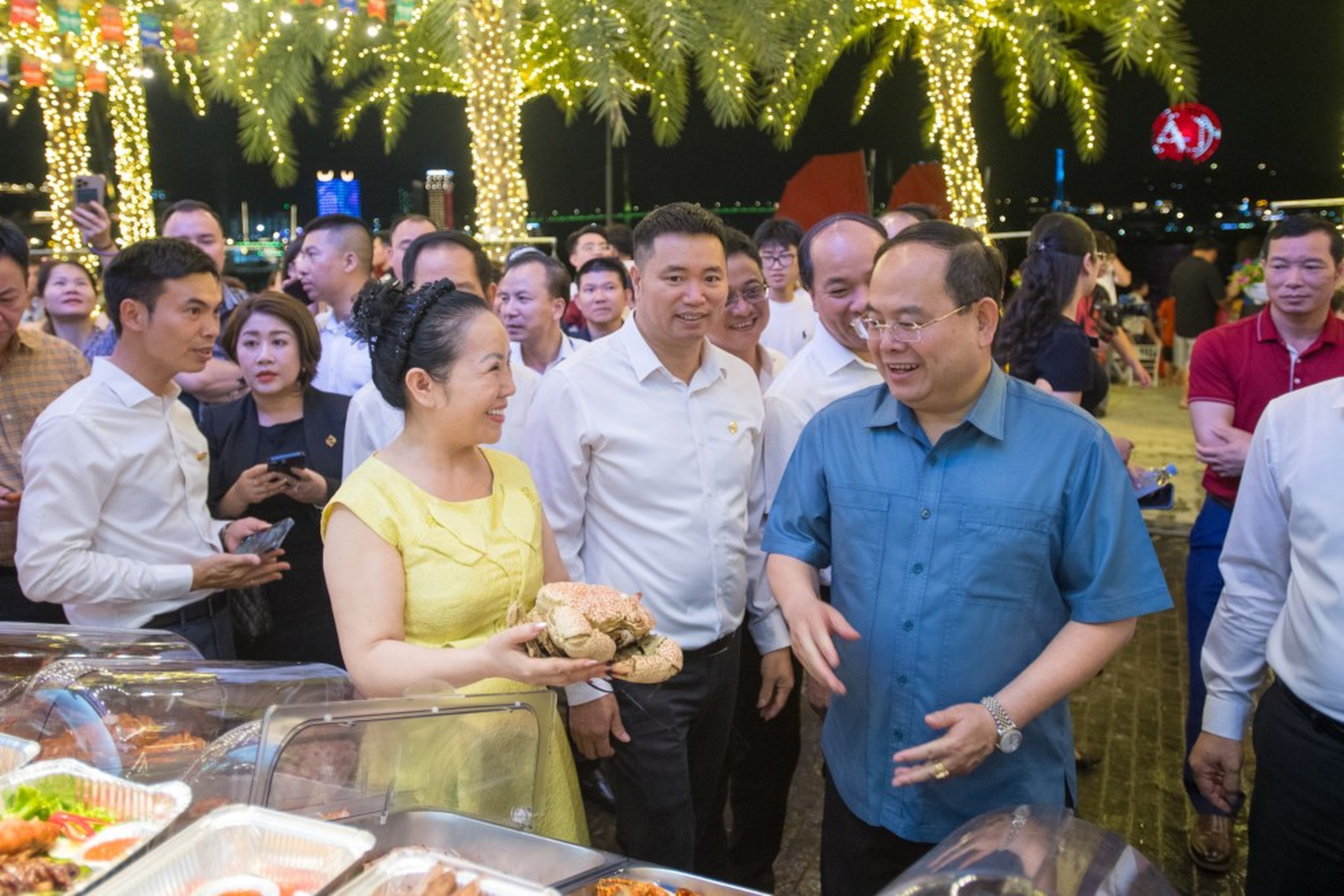Grand opening of the entertainment and culinary complex styled as a “prosperous trading port” - Hình 3