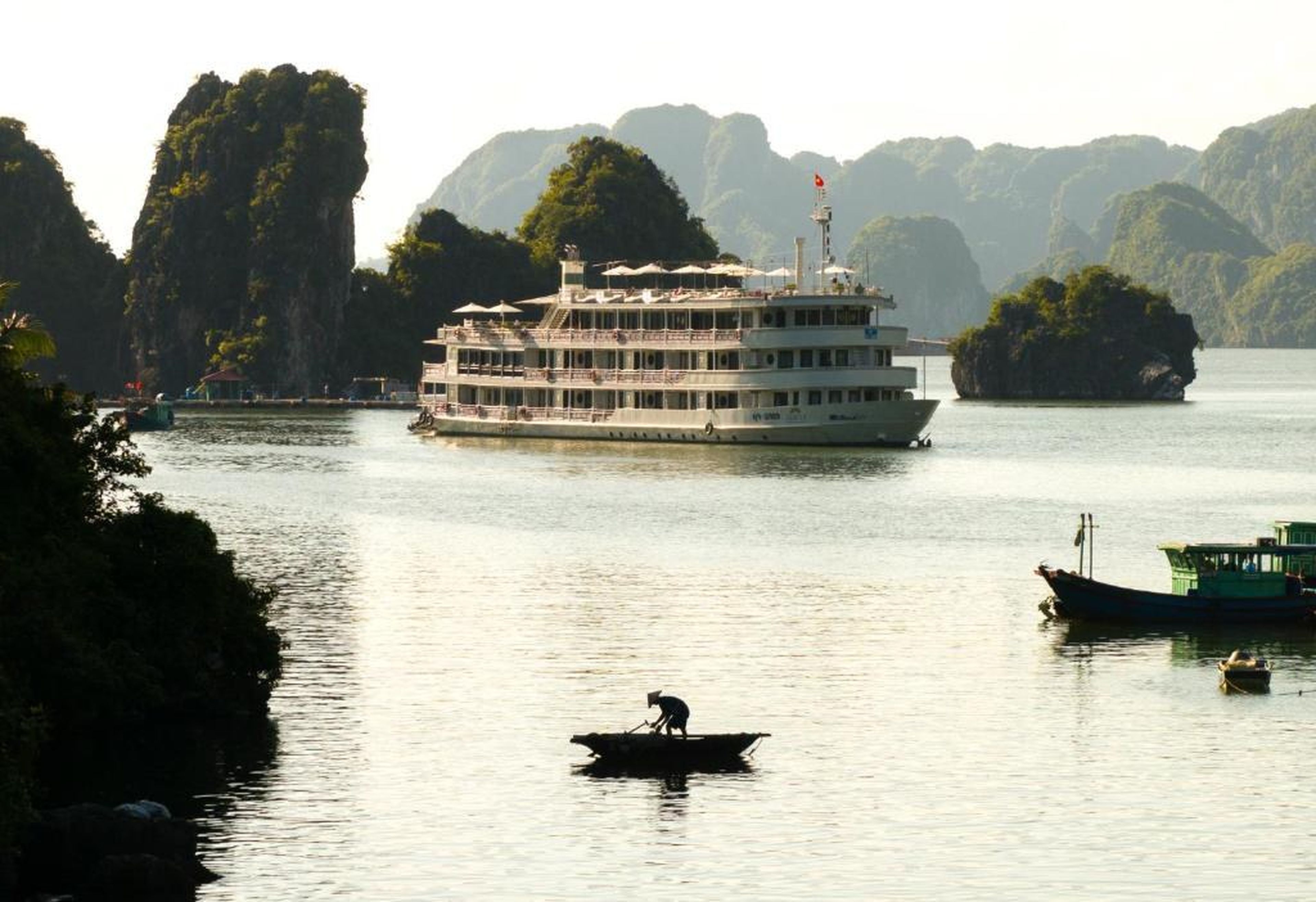 The Au Co Cruise - Longest Cruise 2 Bays - Hình 10