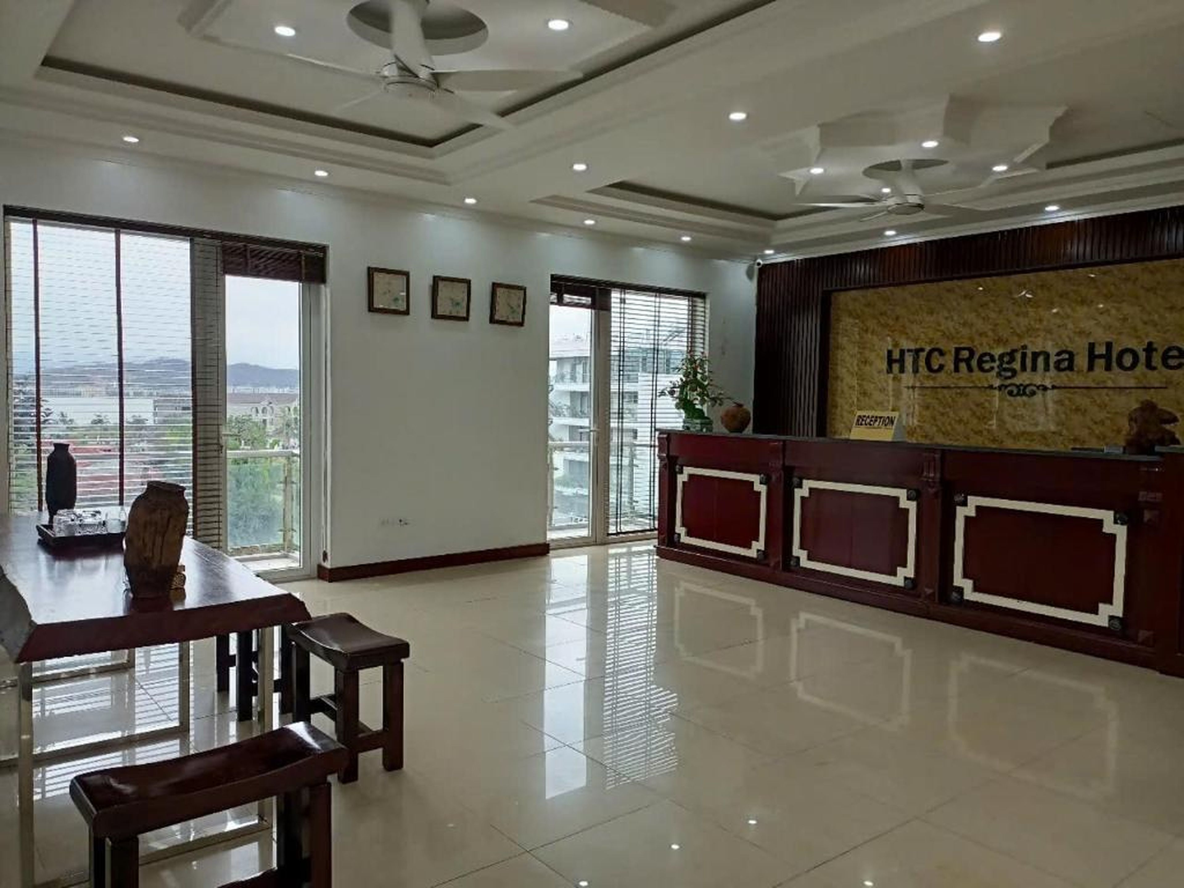 Htc regina hotel - Hình 16