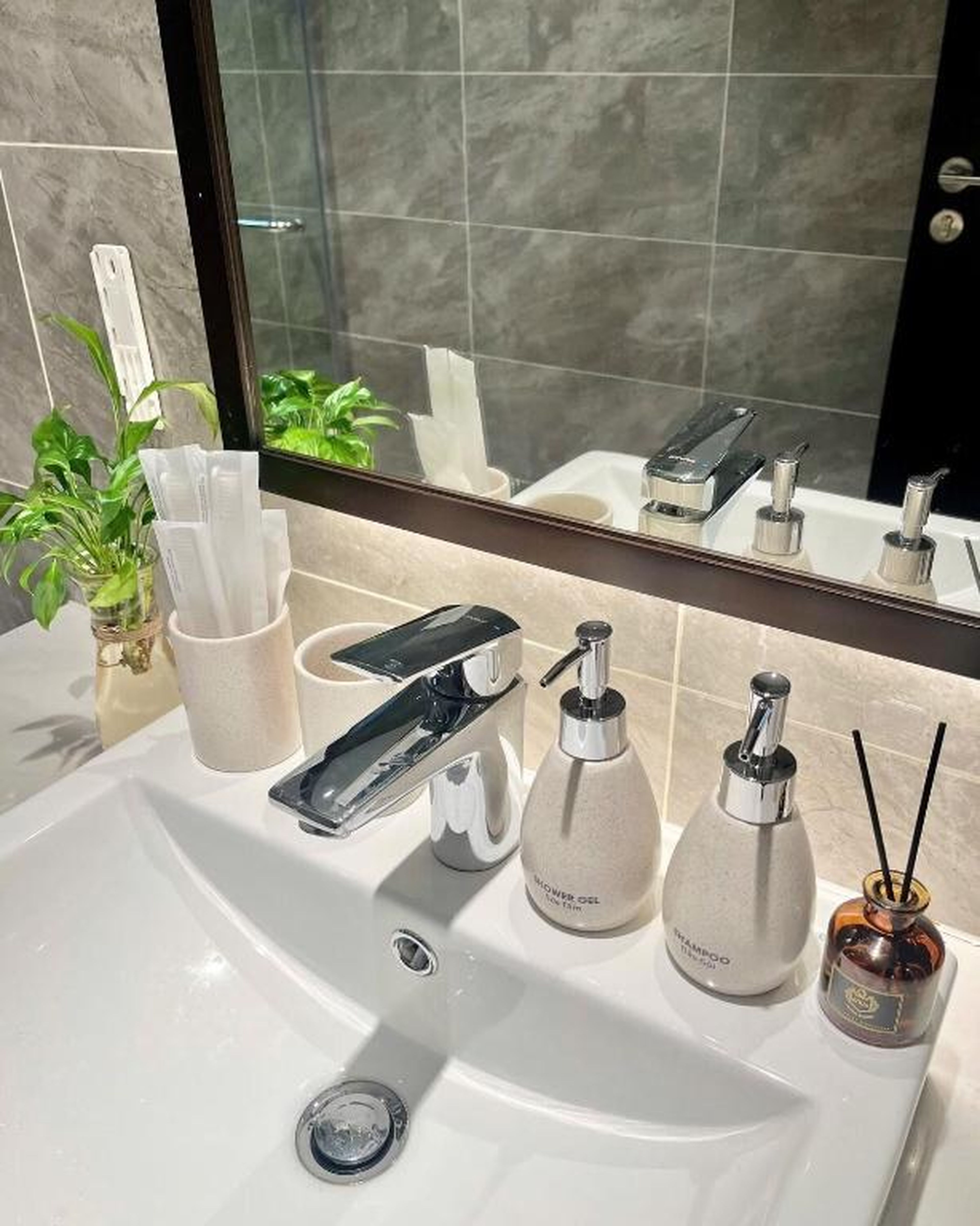 Xinh Homestay Hạ Long - Hình 48