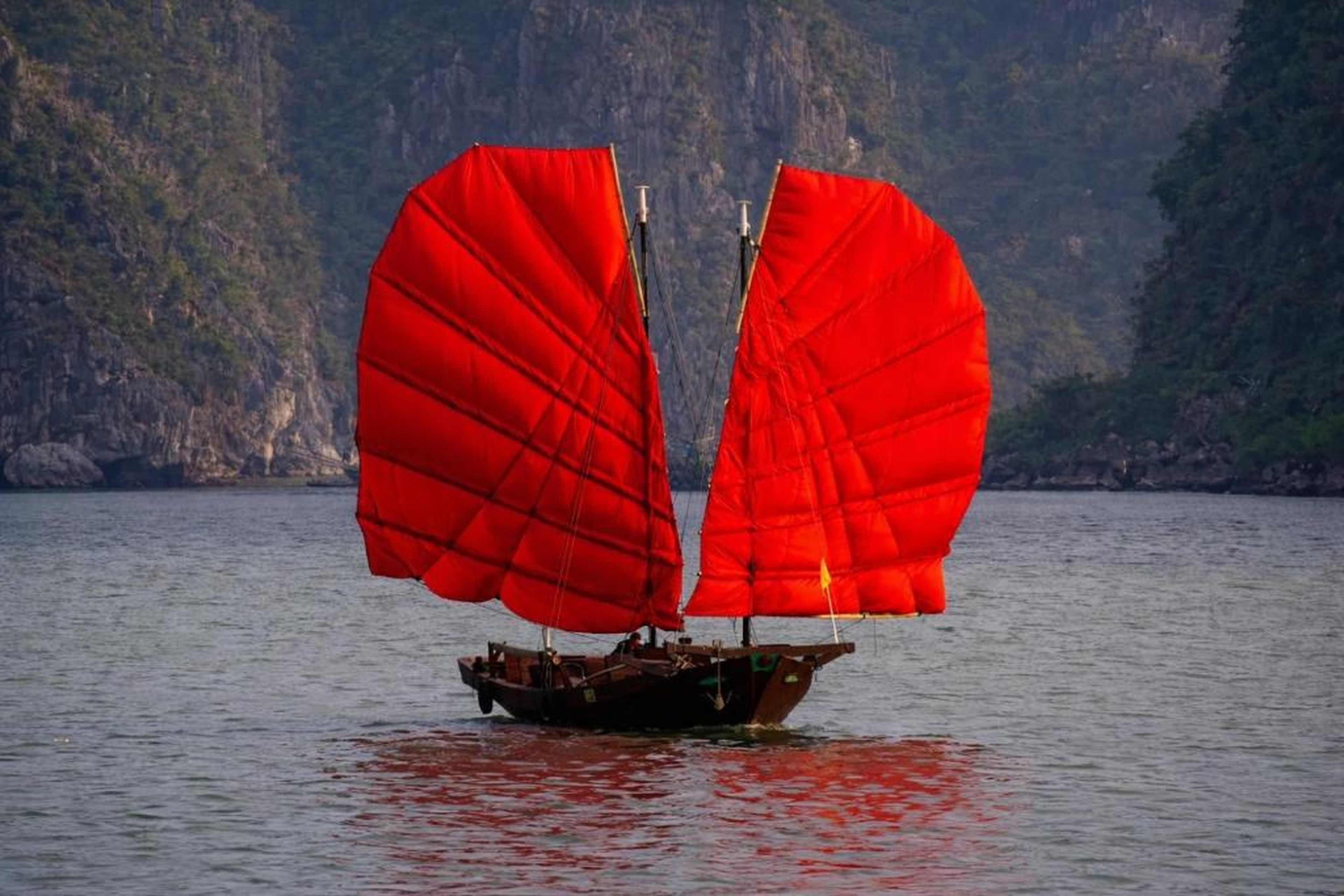 Private Sail Ha Long - Bai Tu Long - Hình 37