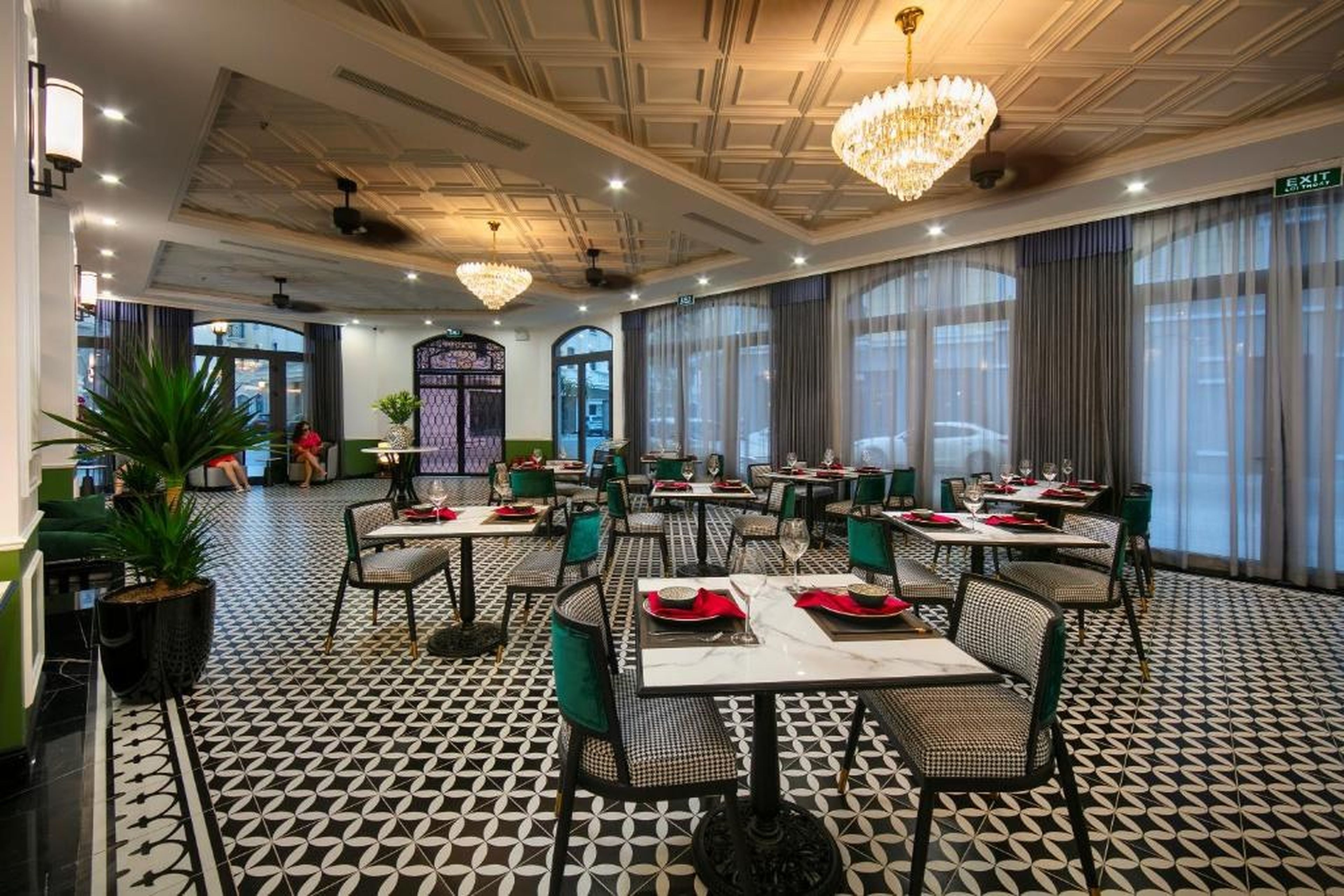 Elegant Boutique Hotel Ha Long - Hình 30