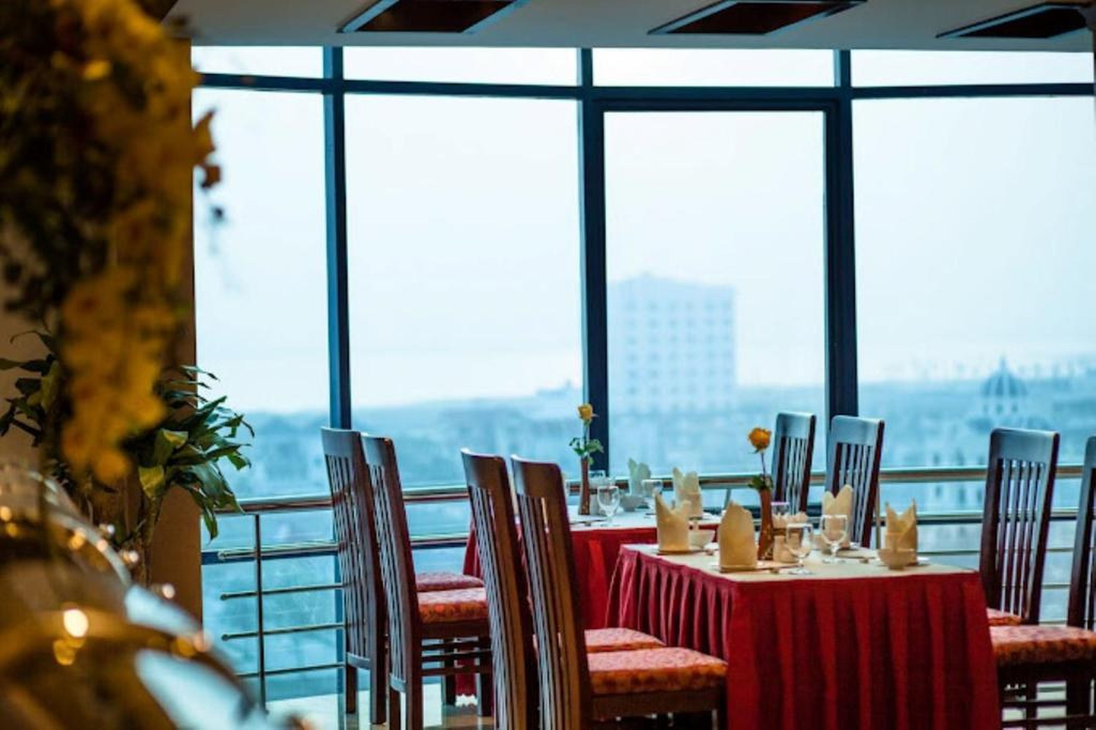 Kenny Hotel Ha Long - Hình 4