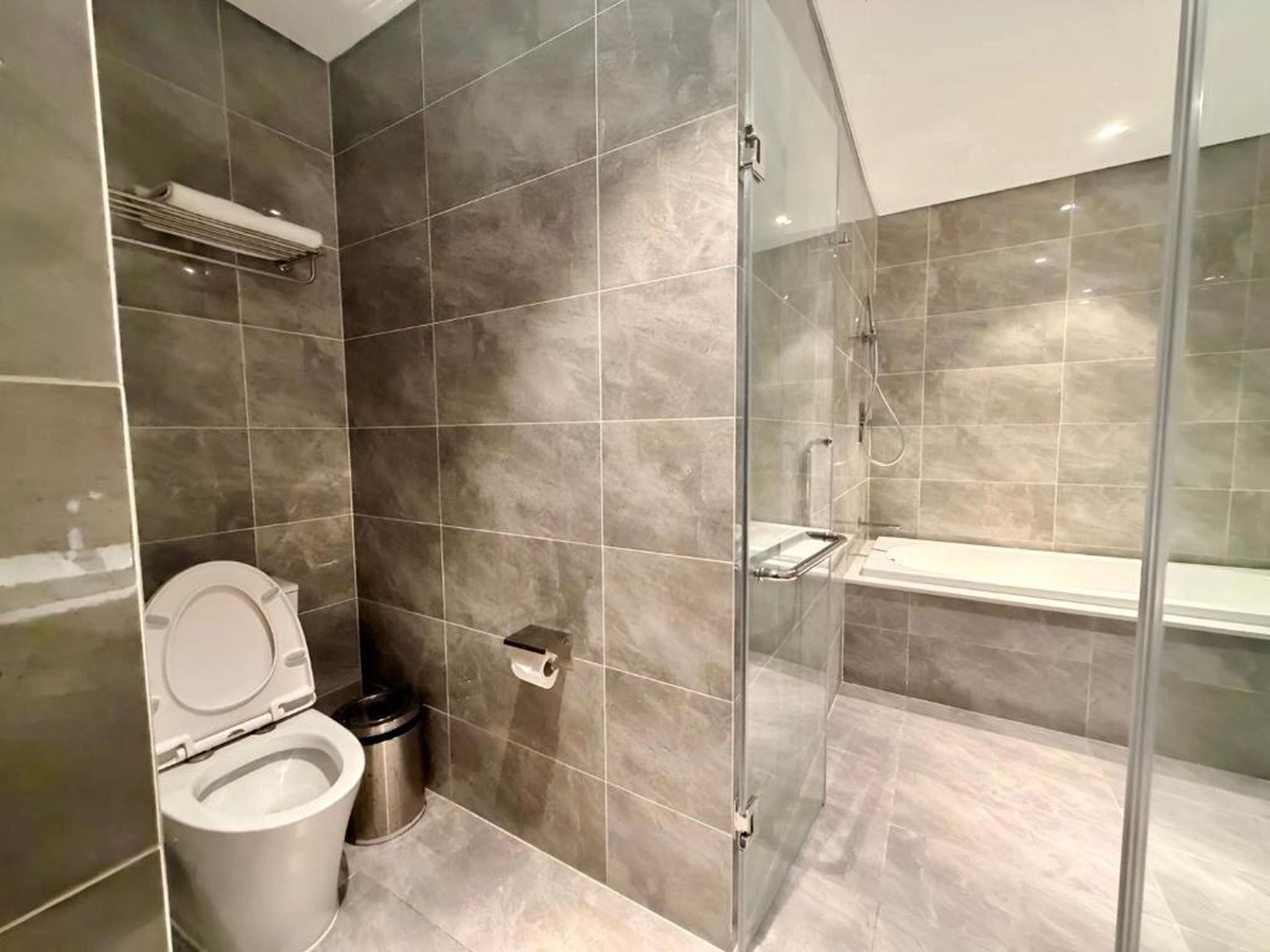 Studio, 2BR Ocean View Apartment - The Sapphire Ha Long - Hình 45