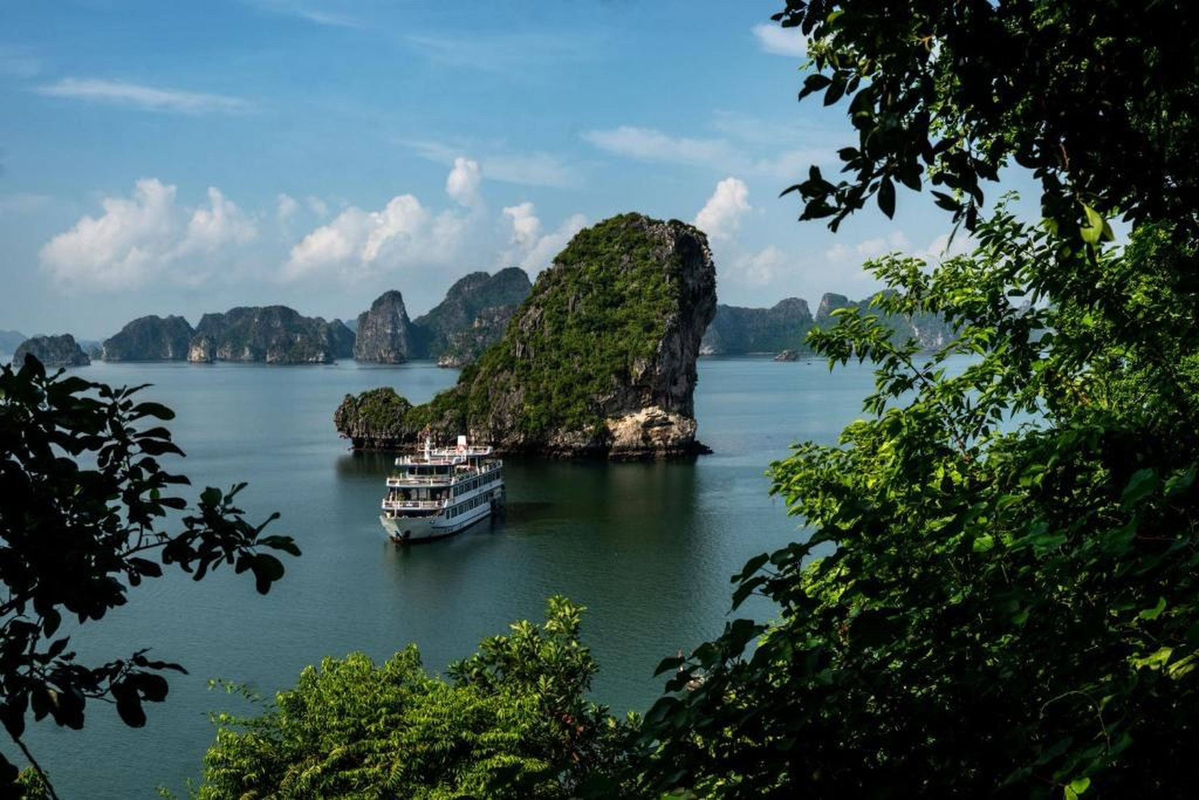 Swan Cruises Halong - Off-the-Beaten-Path Route - Hình 35