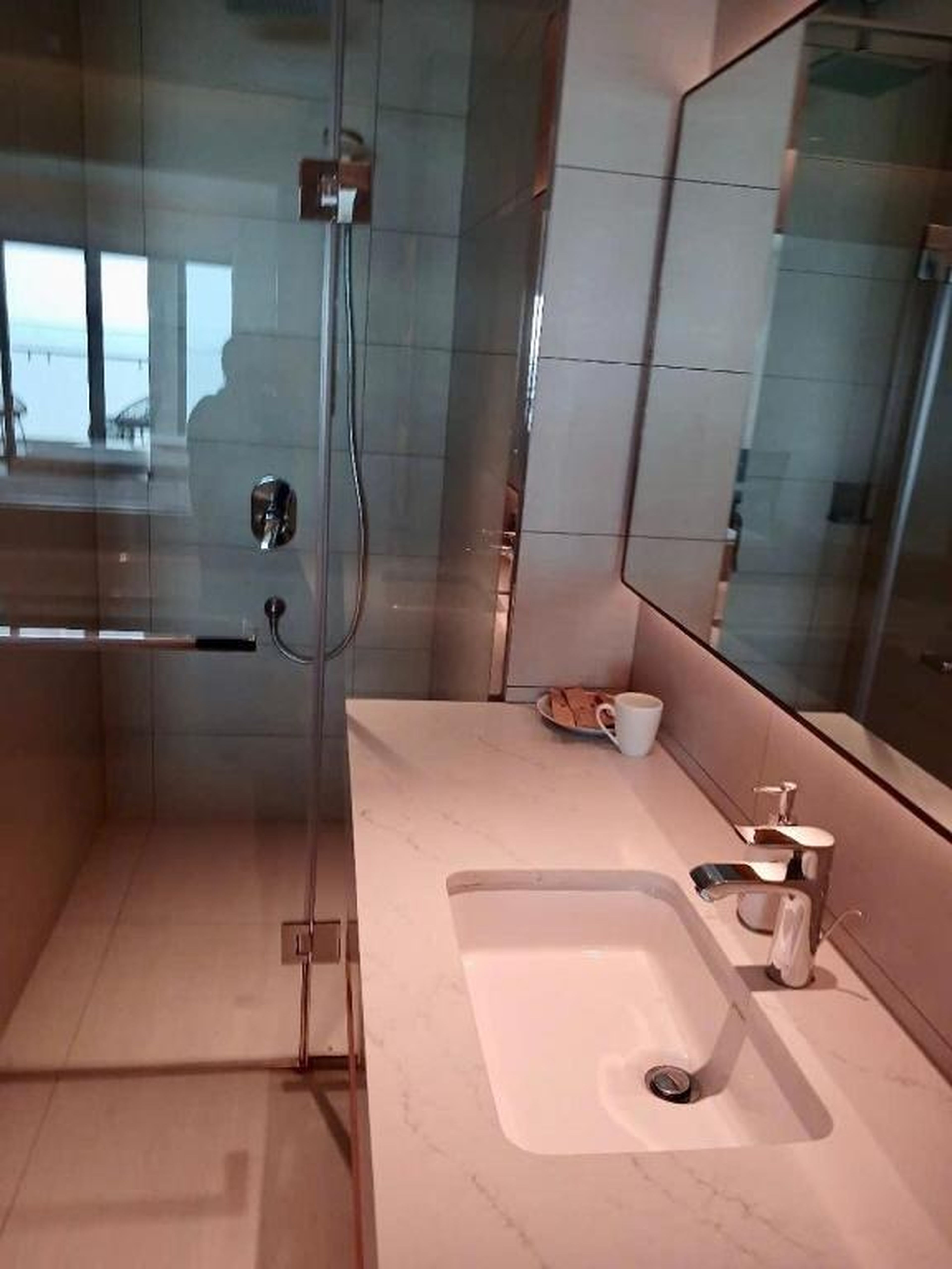 Homestay Alacarte Ha Long with sea view - Hình 2