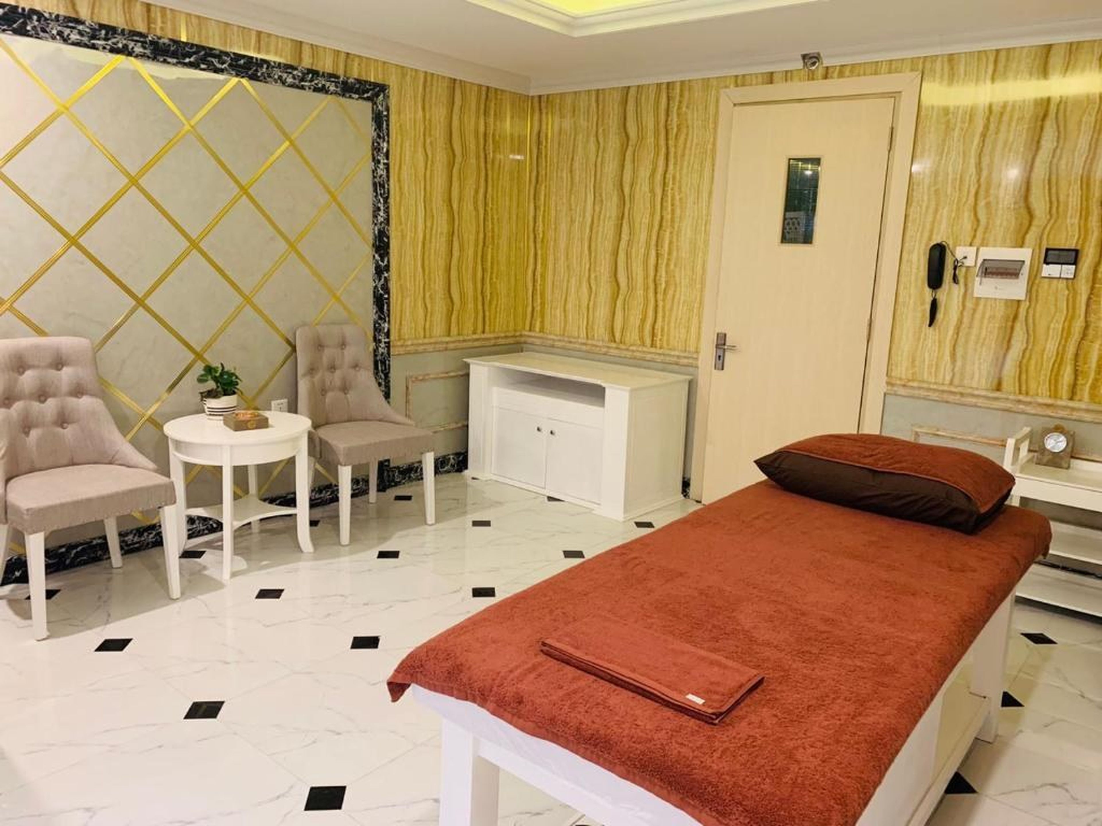 Central Luxury Hạ Long Hotel - Hình 44
