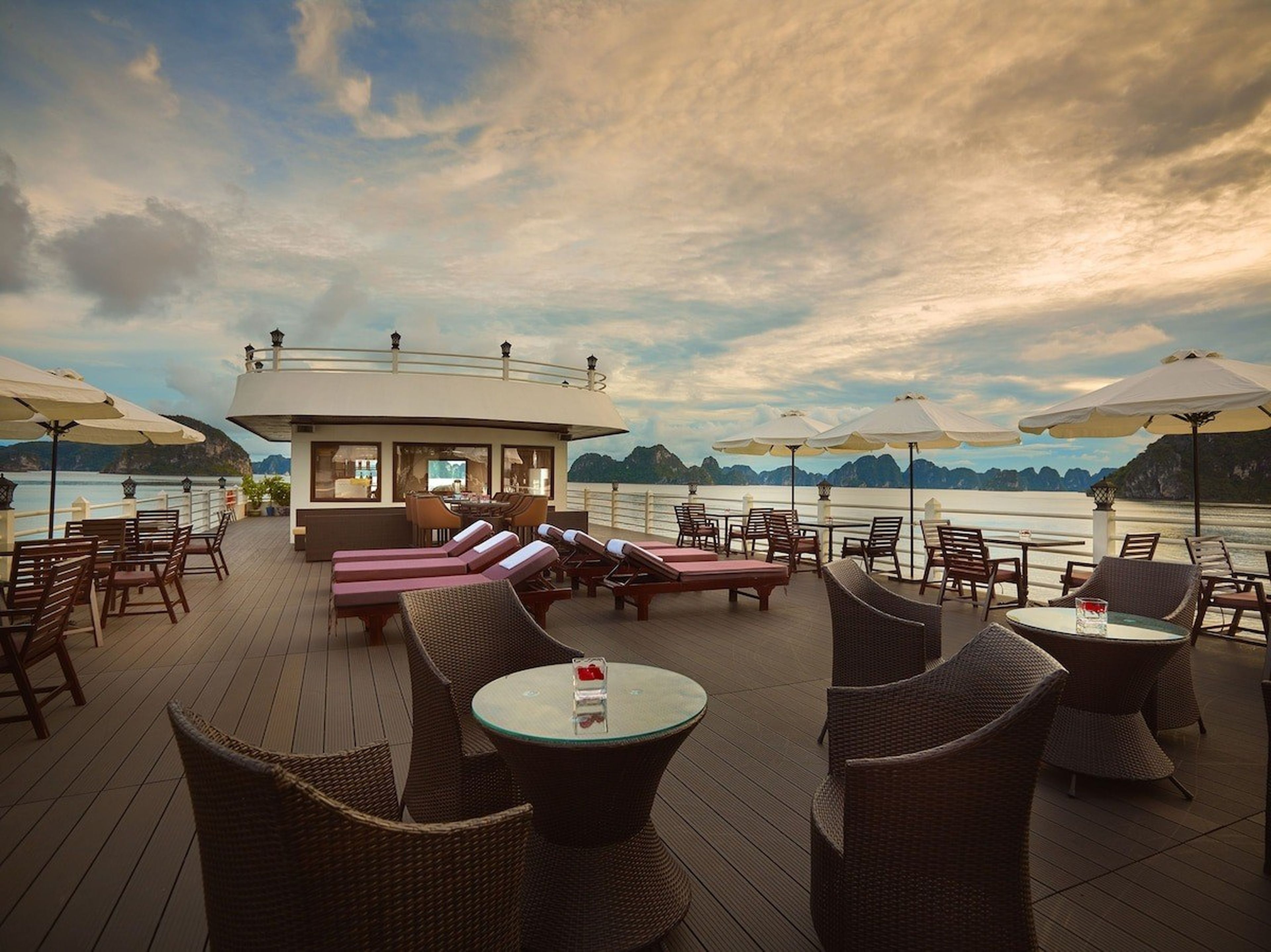 Drifting Through the Enchanting Ha Long Bay Aboard Athena Luxury Ha Long Cruise - Hình 4