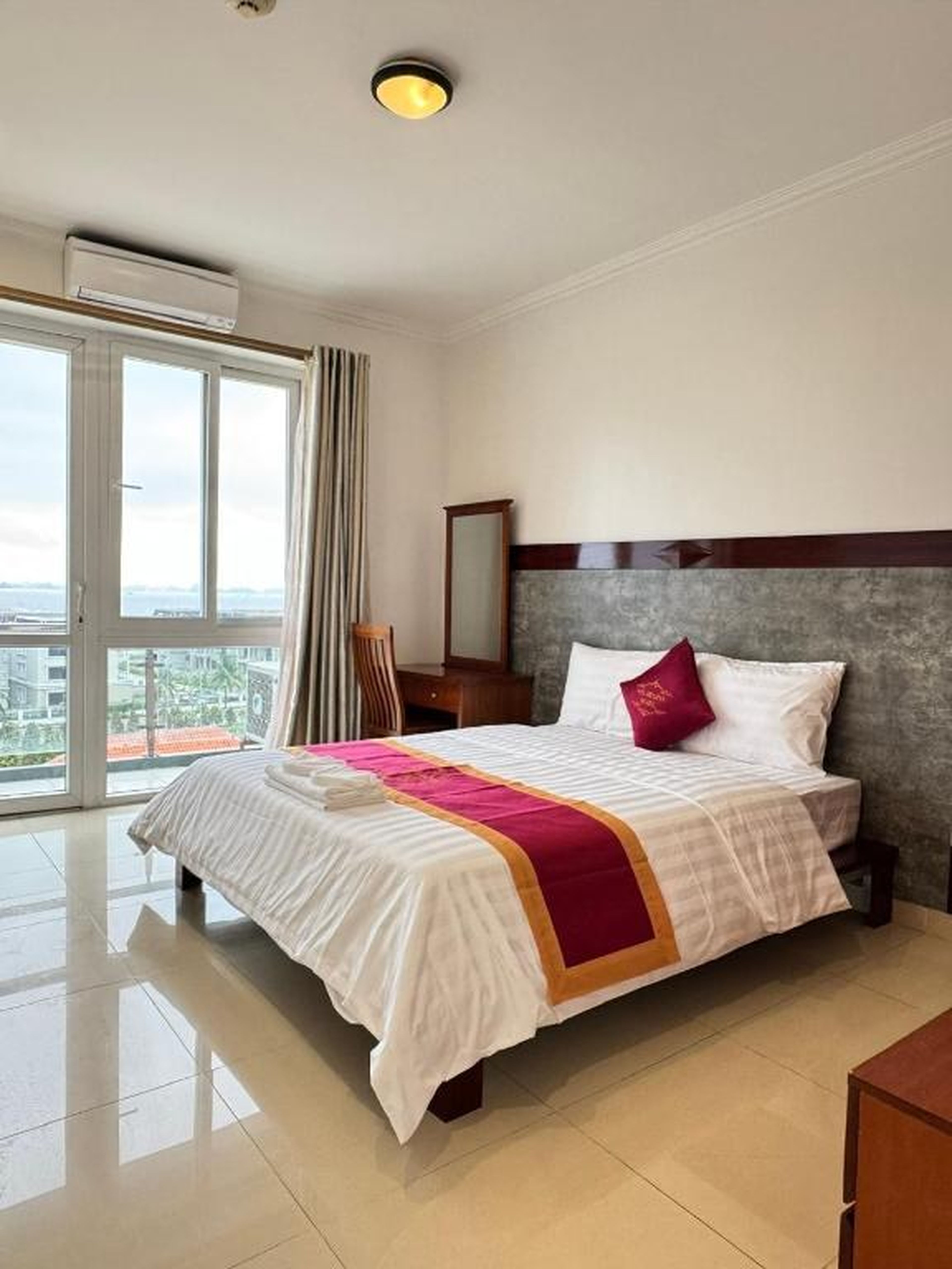 Htc regina hotel - Hình 5