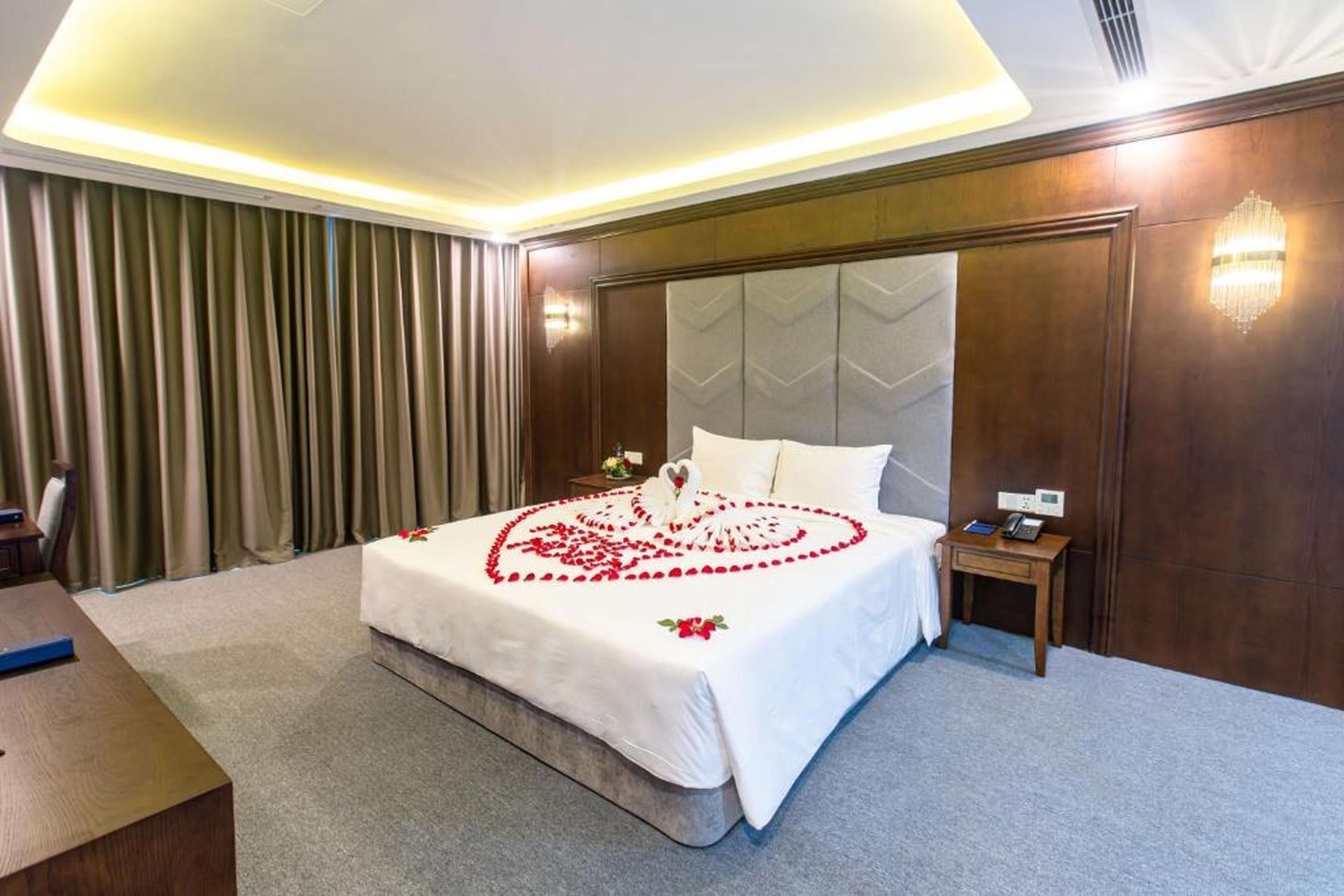 Peace Hotel Hạ Long - Hình 42