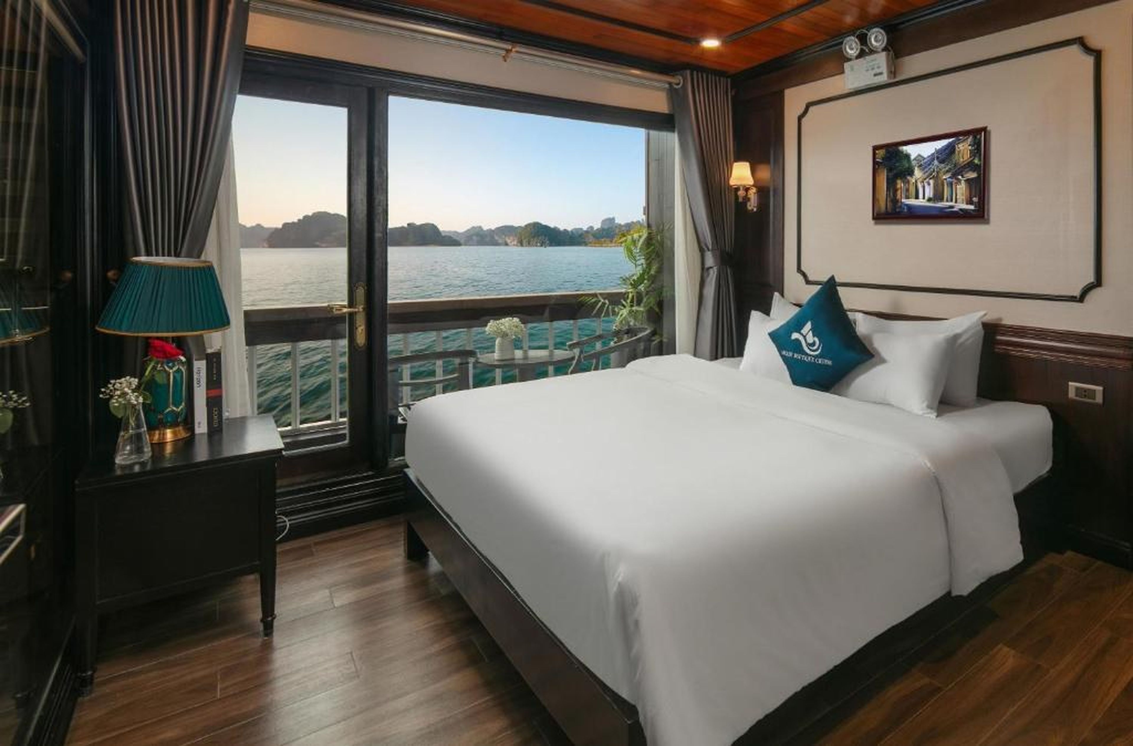 Star Boutique Cruise - Hình 43