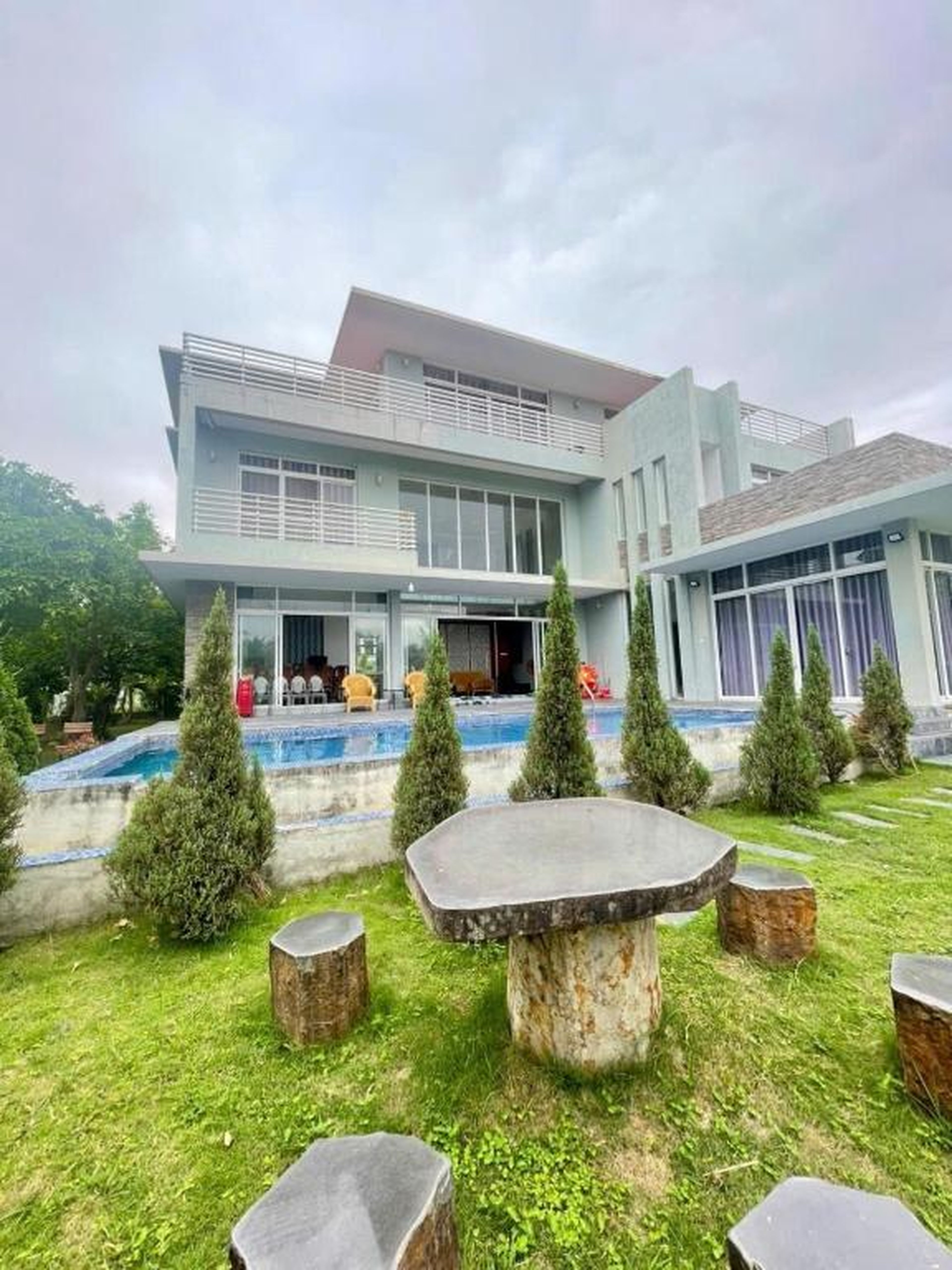 Chuỗi villa mặt biển Tuần Châu - Hạ Long 9 ngủ siêu rộng - sát biển - bể bơi - nướng BBQ - Hình 6