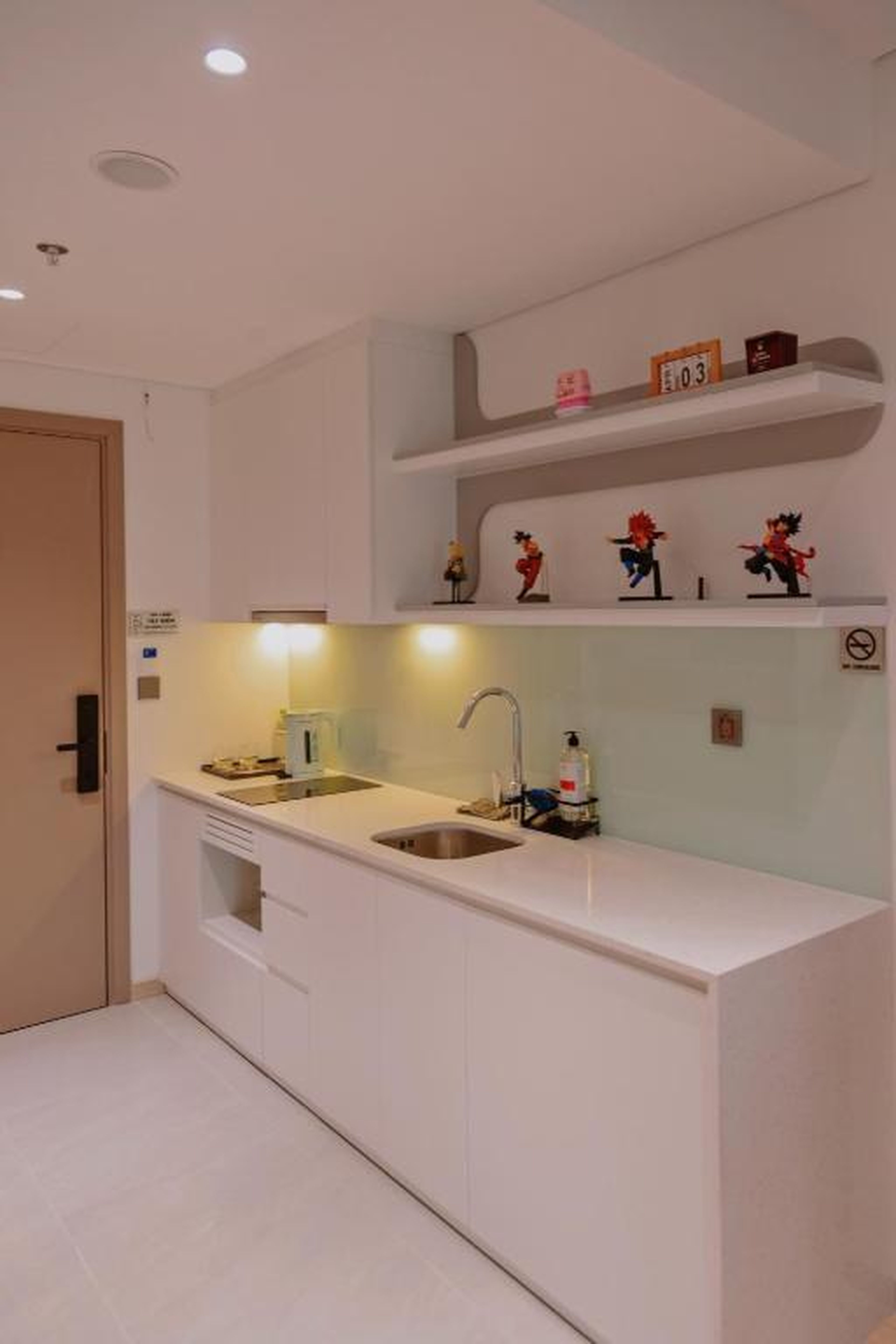 Cozy Balcony Studio Near Sun World - The Holiday Ha Long - Hình 9