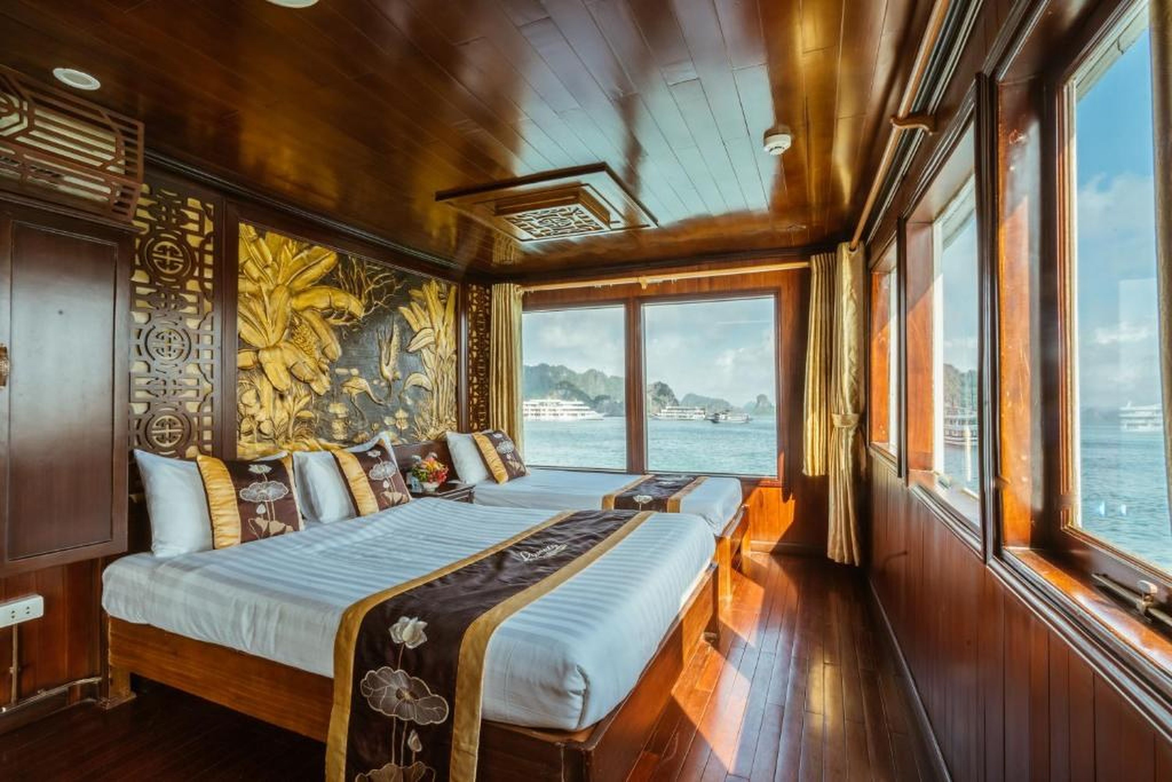 Renea Cruises Halong - Hình 16