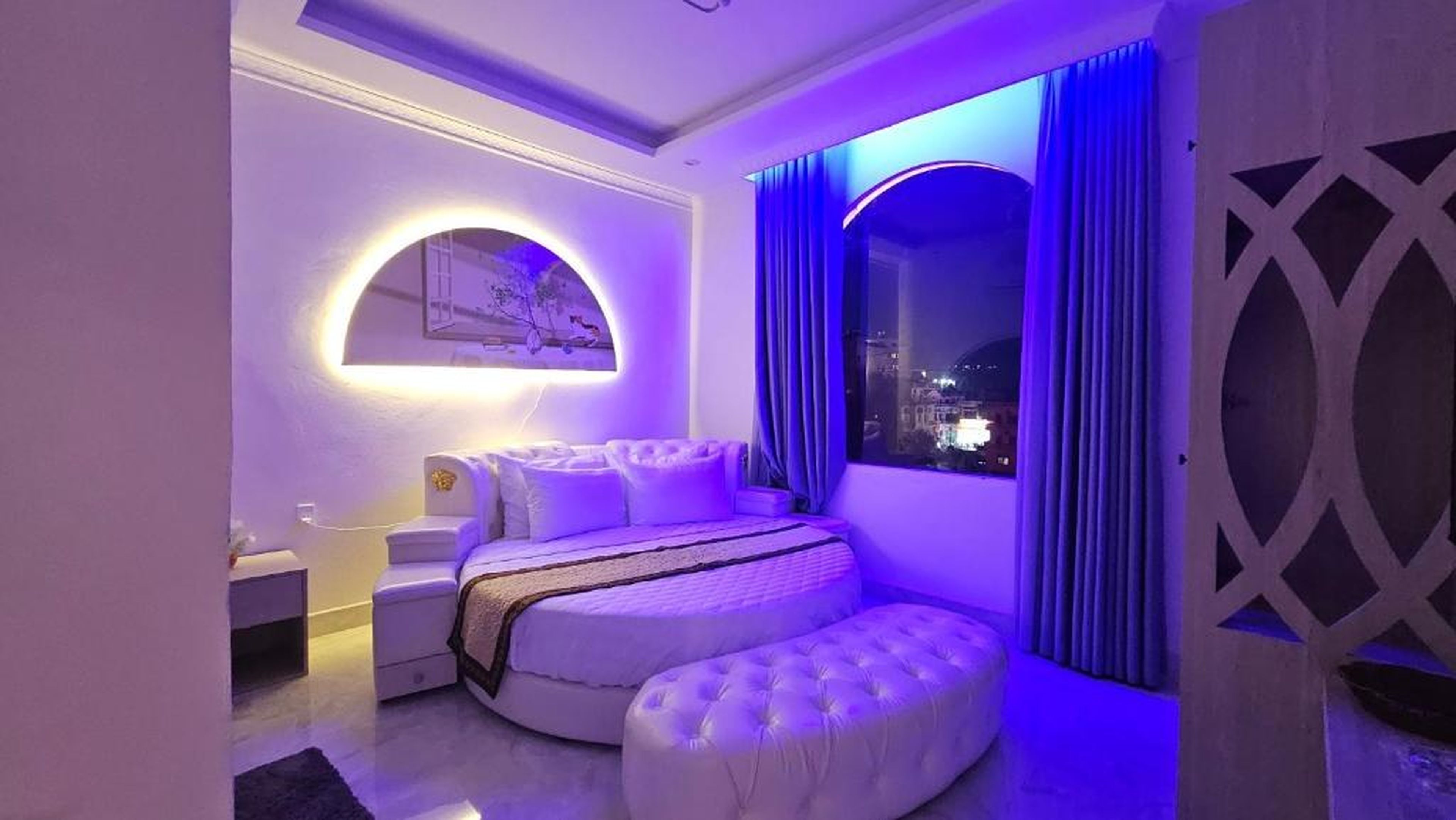 Lucky Hotel Uông Bí - Hình 5