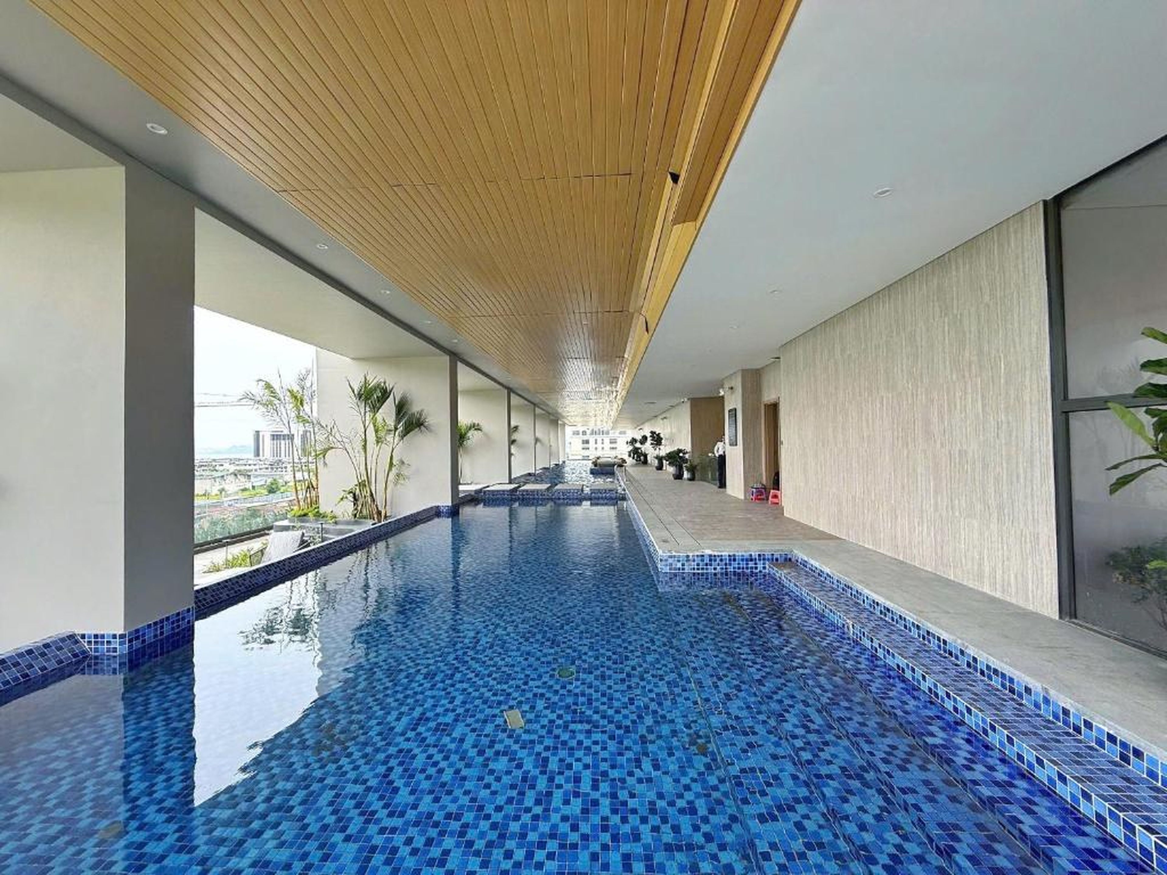 Căn Hộ ICON40 Hạ Long Near Beach - Hình 7