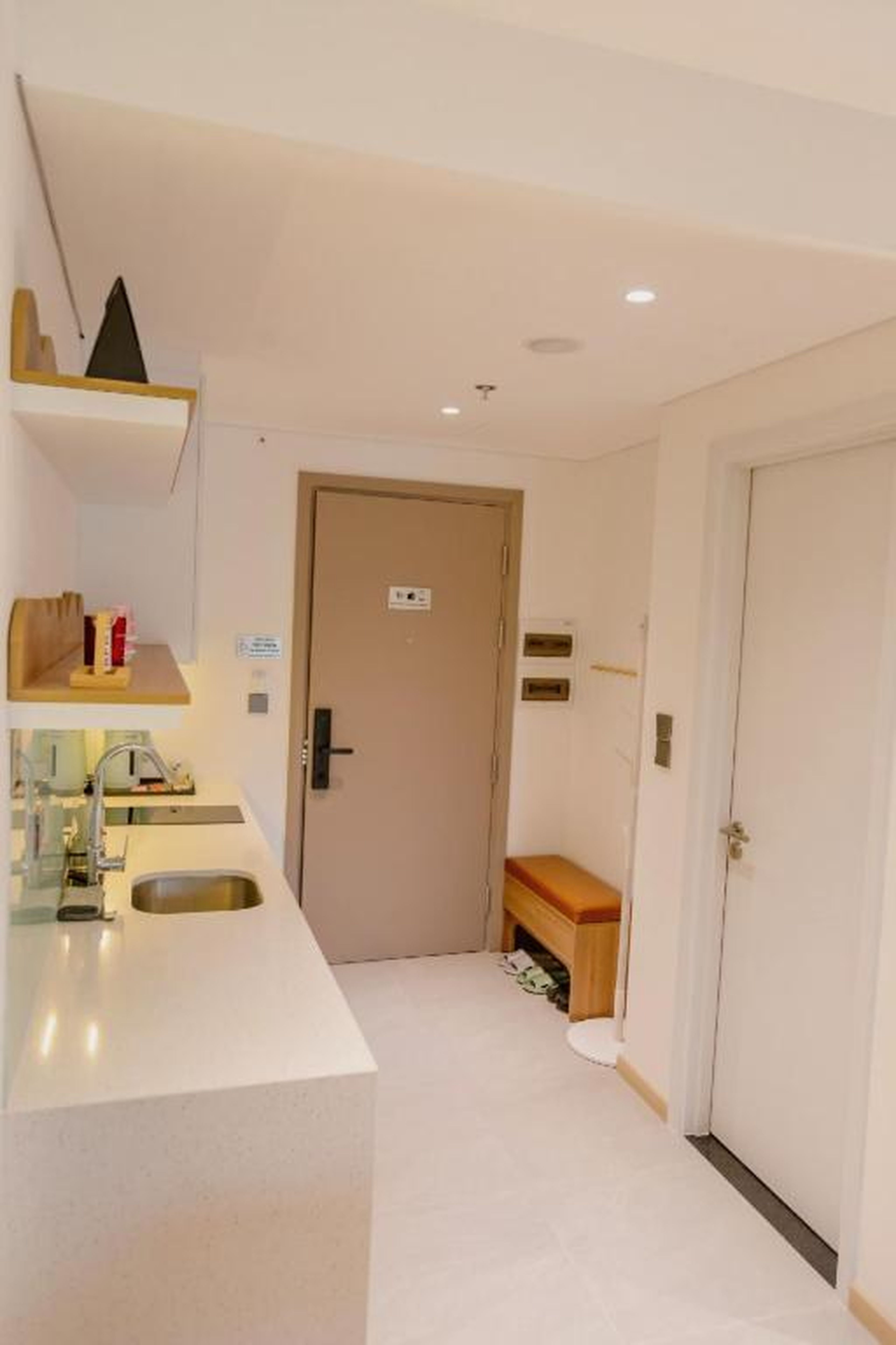 Cozy Balcony Studio Near Sun World - The Holiday Ha Long - Hình 16