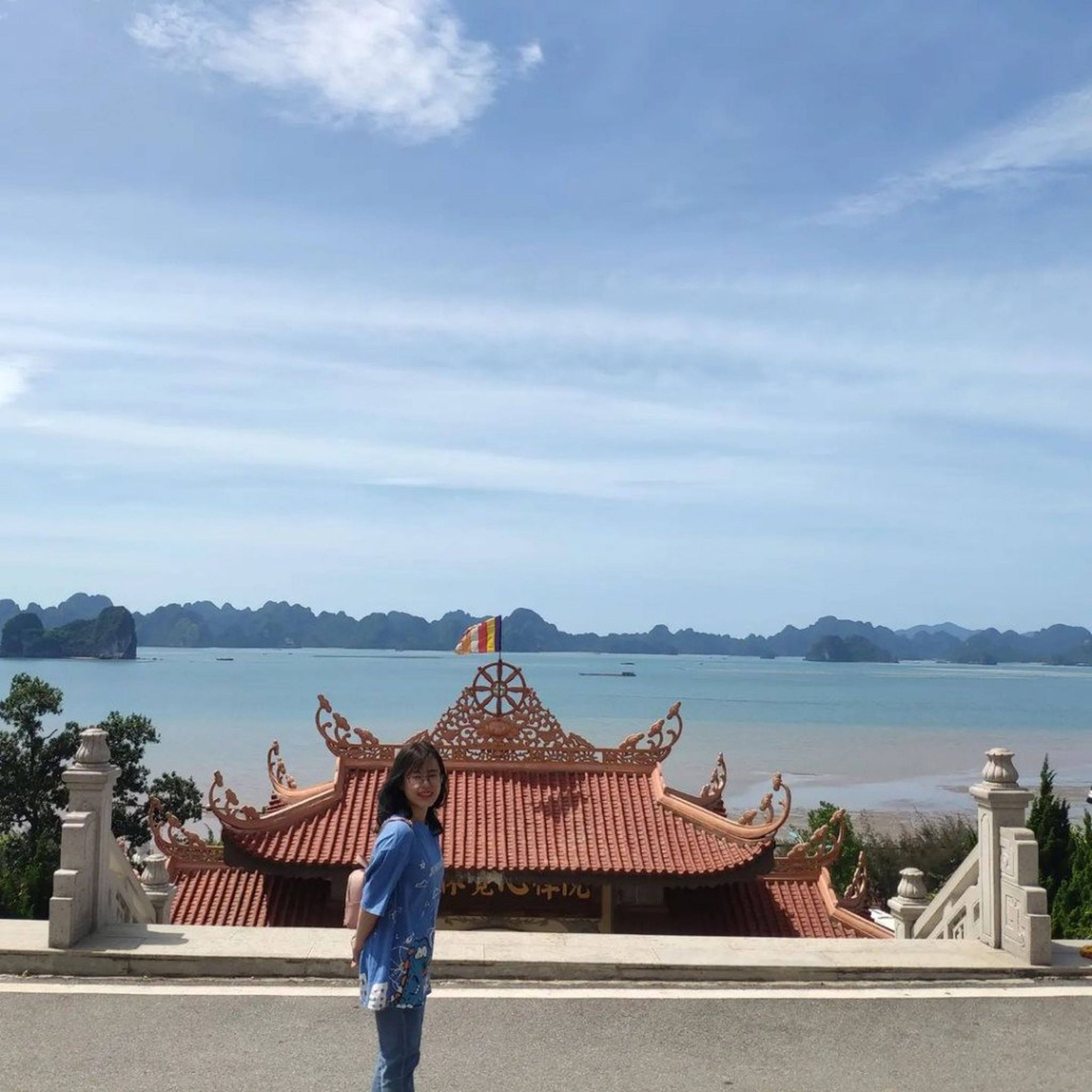 拜子龙湾畔的美丽盖保寺 - Hình 15