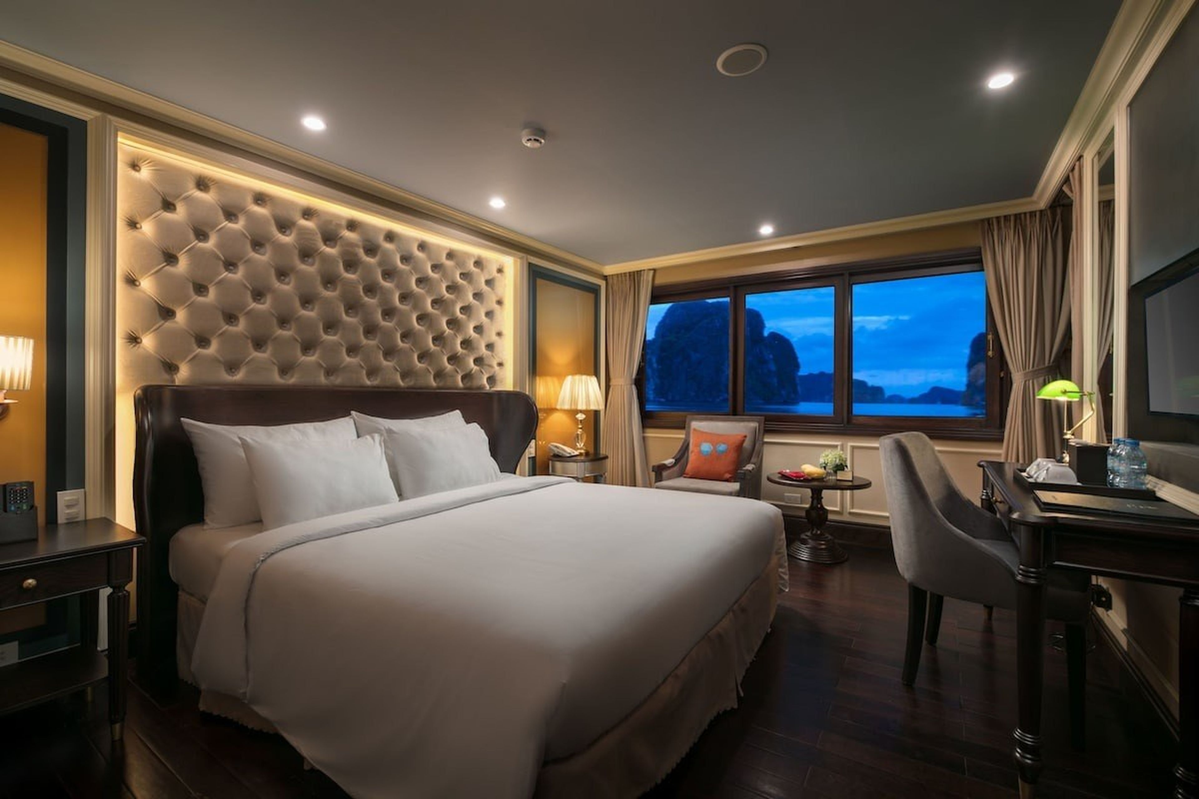 Drifting Through the Enchanting Ha Long Bay Aboard Athena Luxury Ha Long Cruise - Hình 8