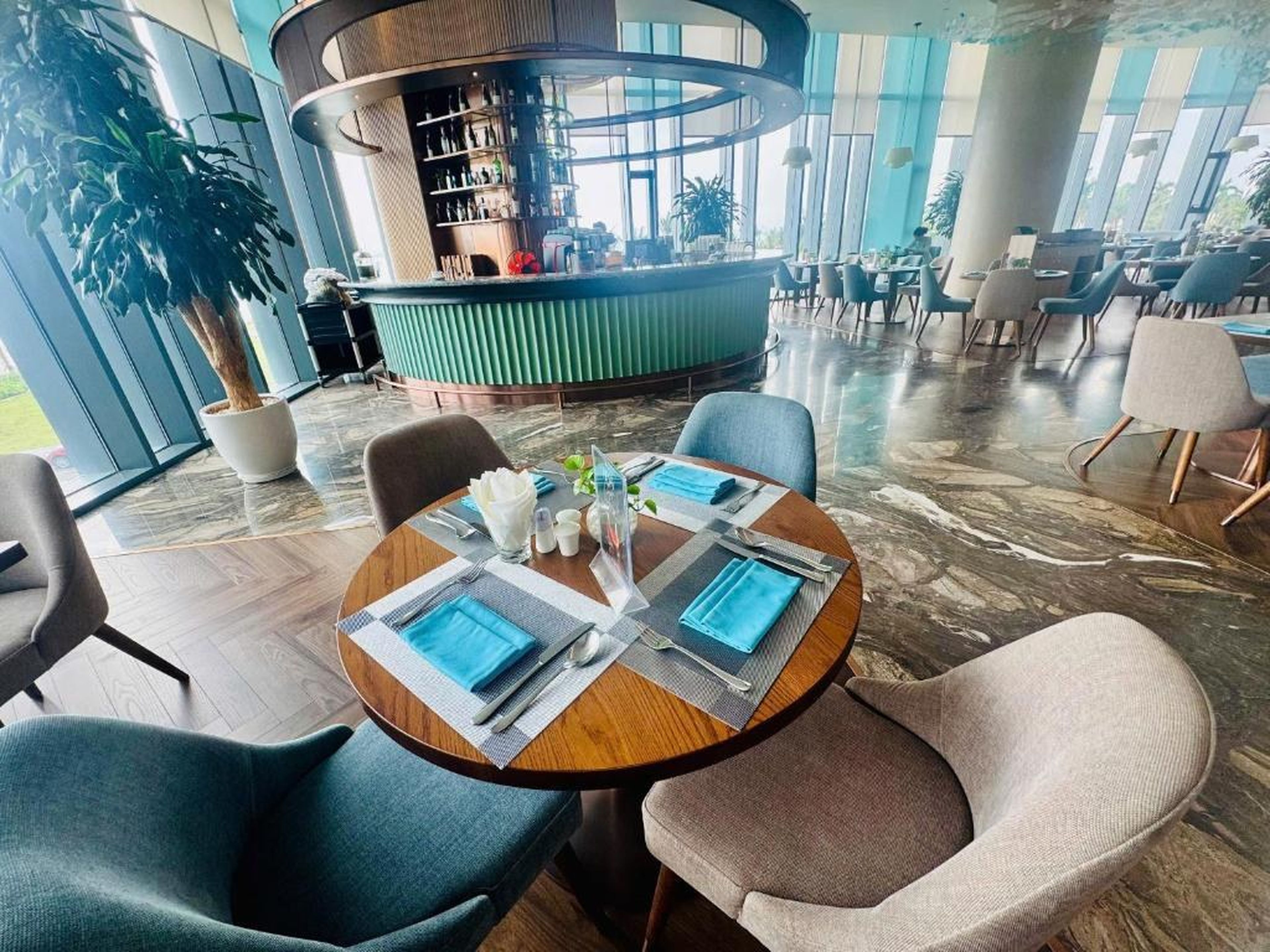 A LA CARTE Hạ Long Bay View biển tầng cao - Hình 18