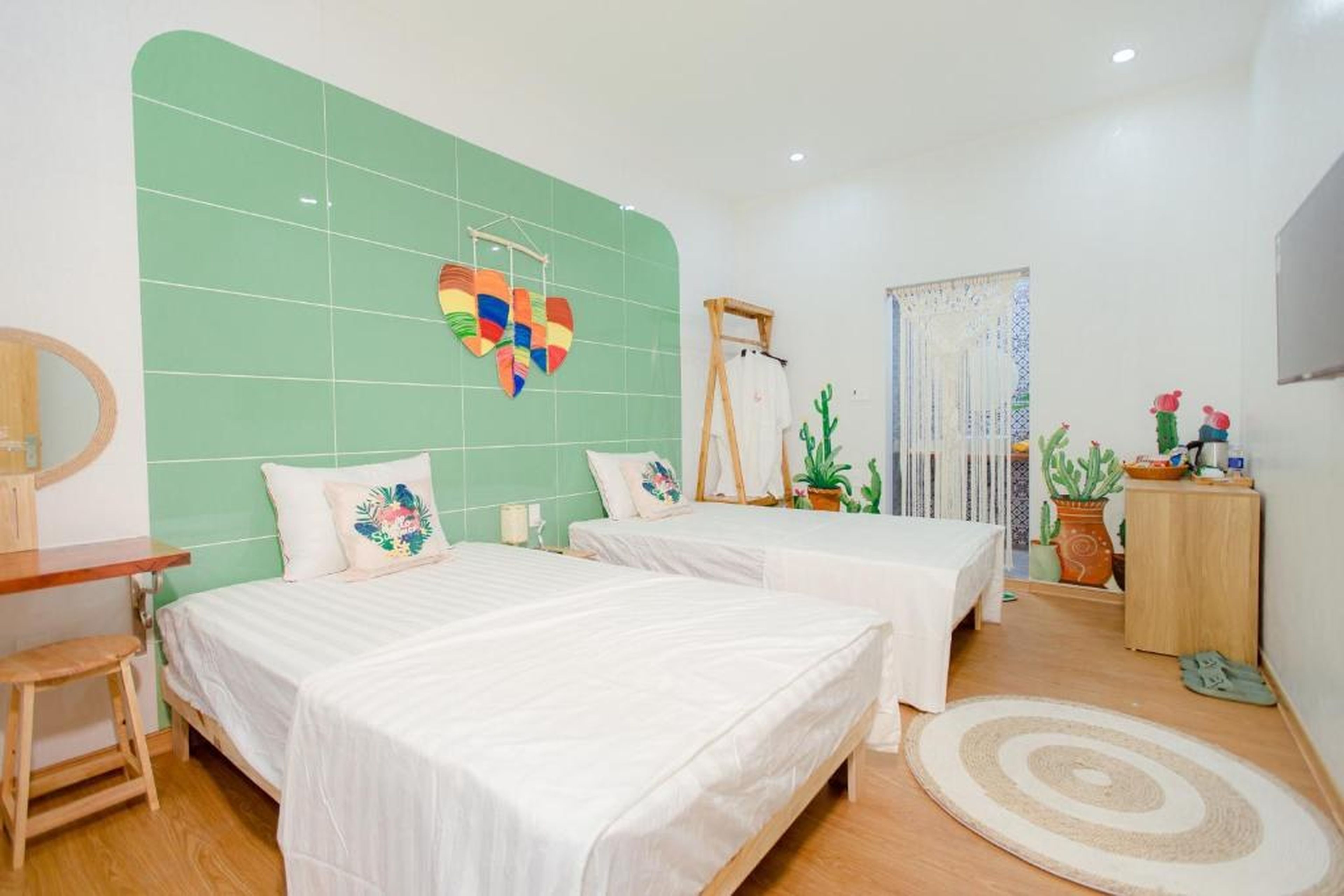 Nhà mình homestay Hạ Long - Hình 2