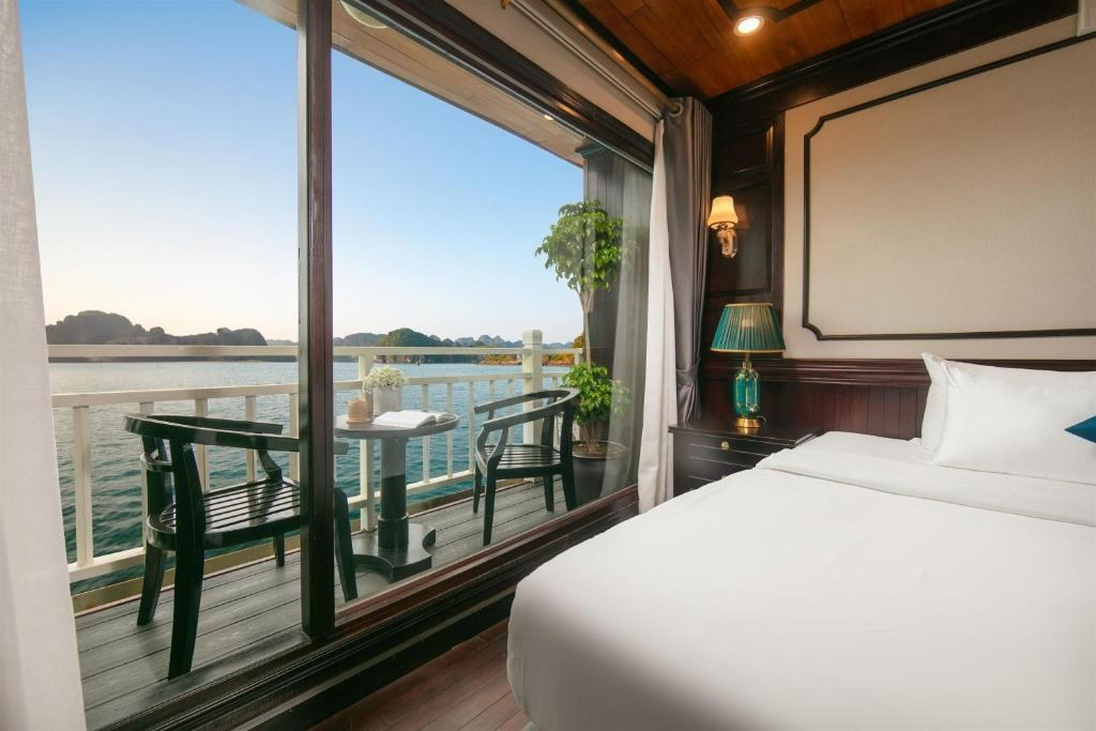 Star Boutique Cruise - Hình 14