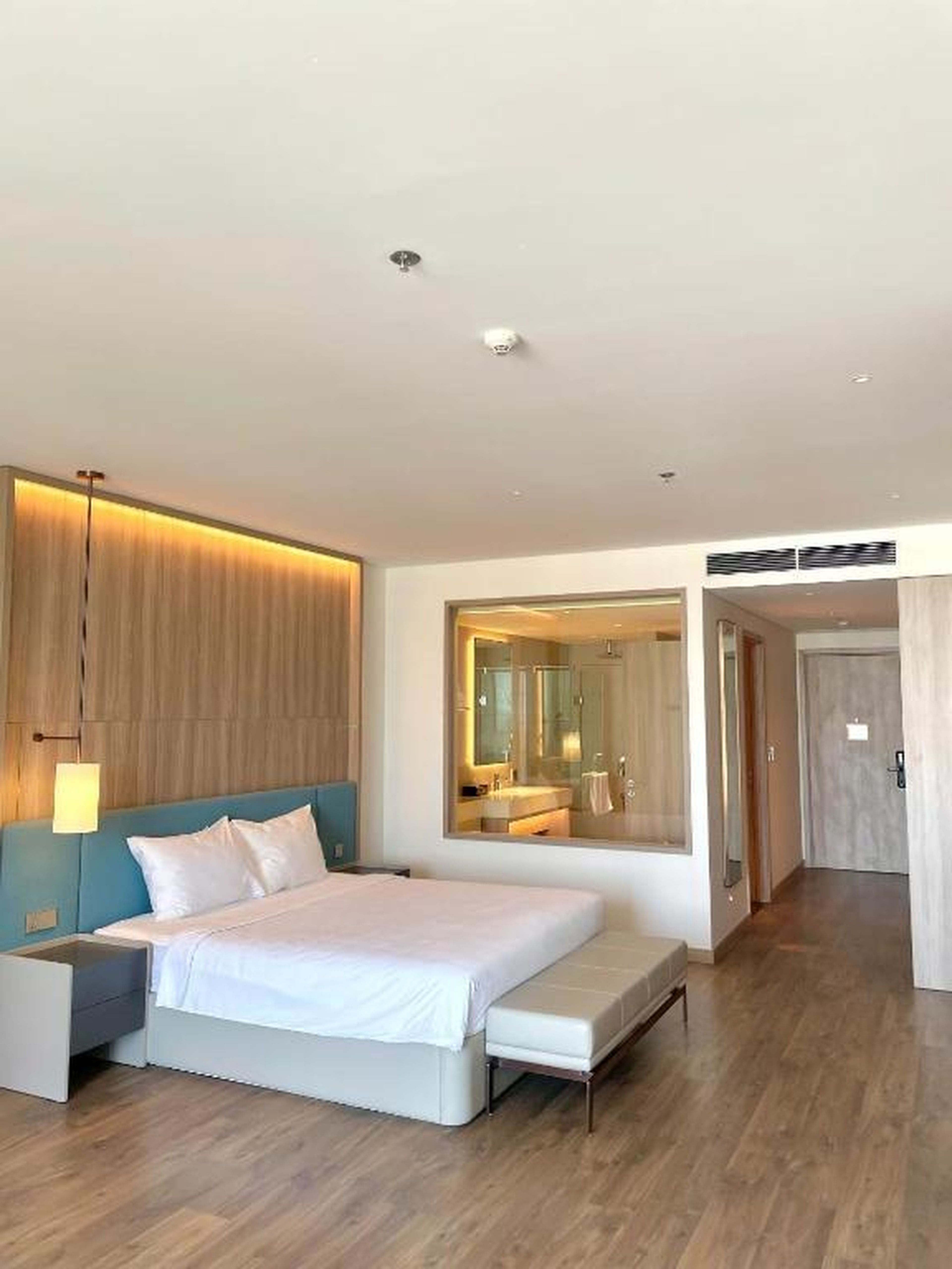A La Carte Ha Long Bay Seaside Apartments - Hình 46