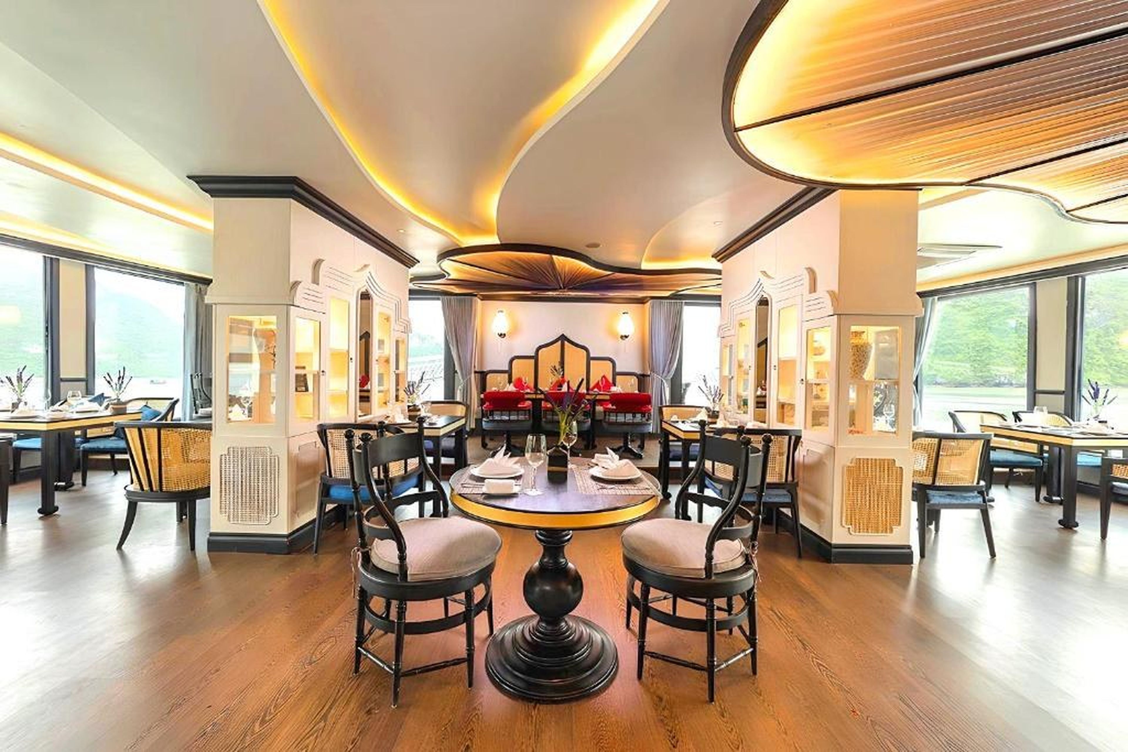 Le Journey Luxury Cruise - Hình 14