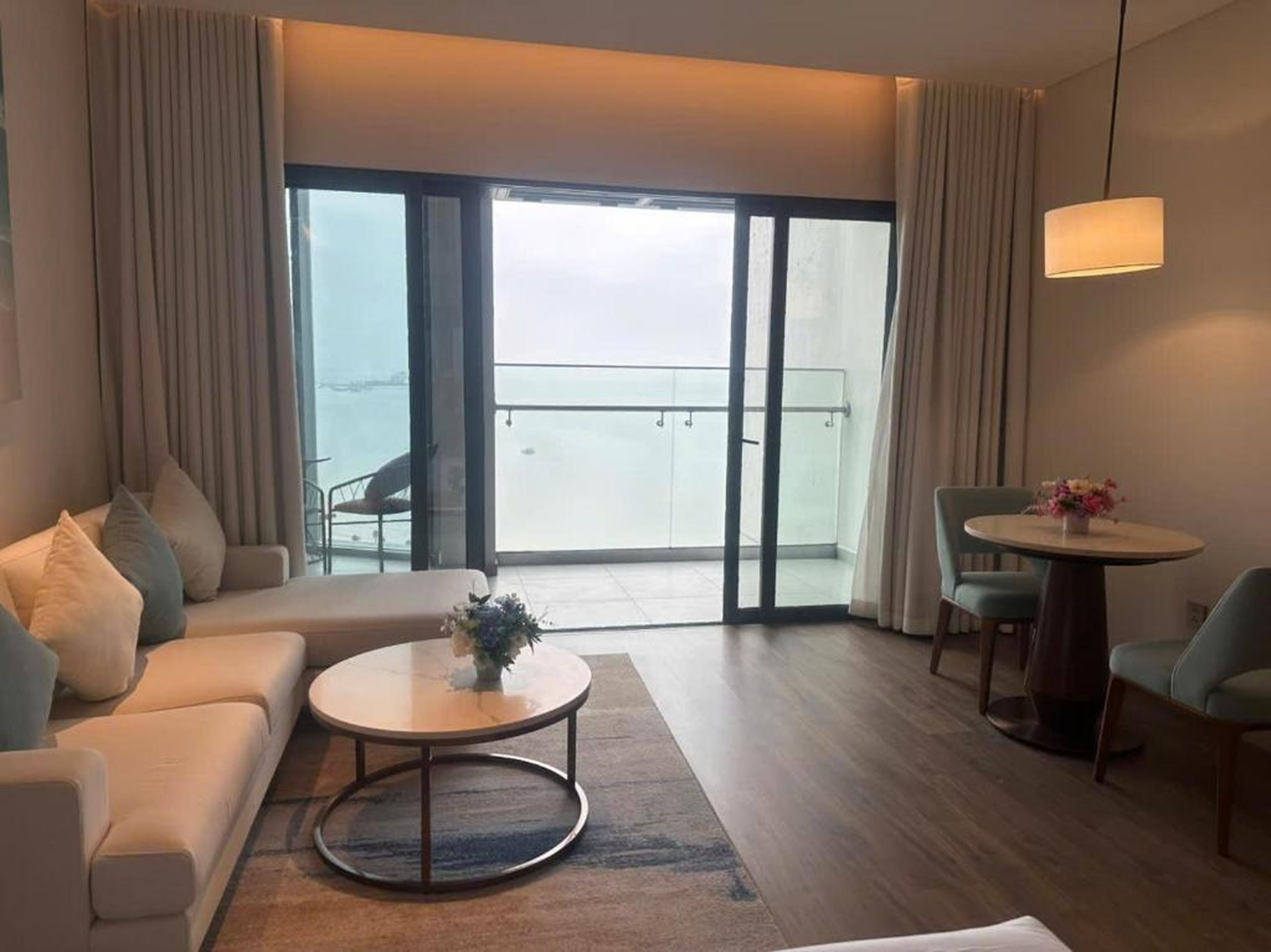 A La Carte Ha Long Bay - Sea View Apartment - Hình 21